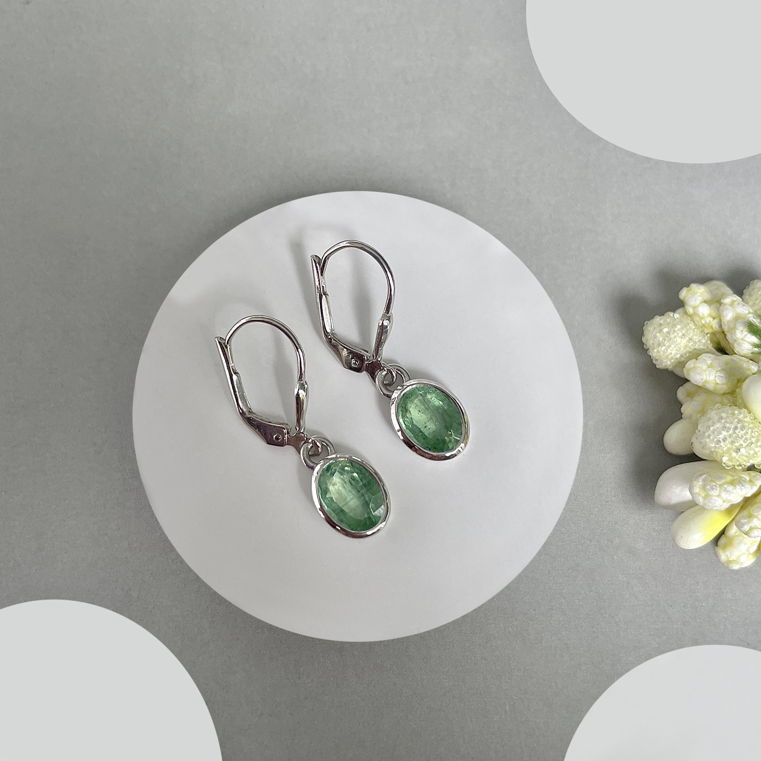 Green Kyanite Leverback Earrings-(GKY-SE-547.)