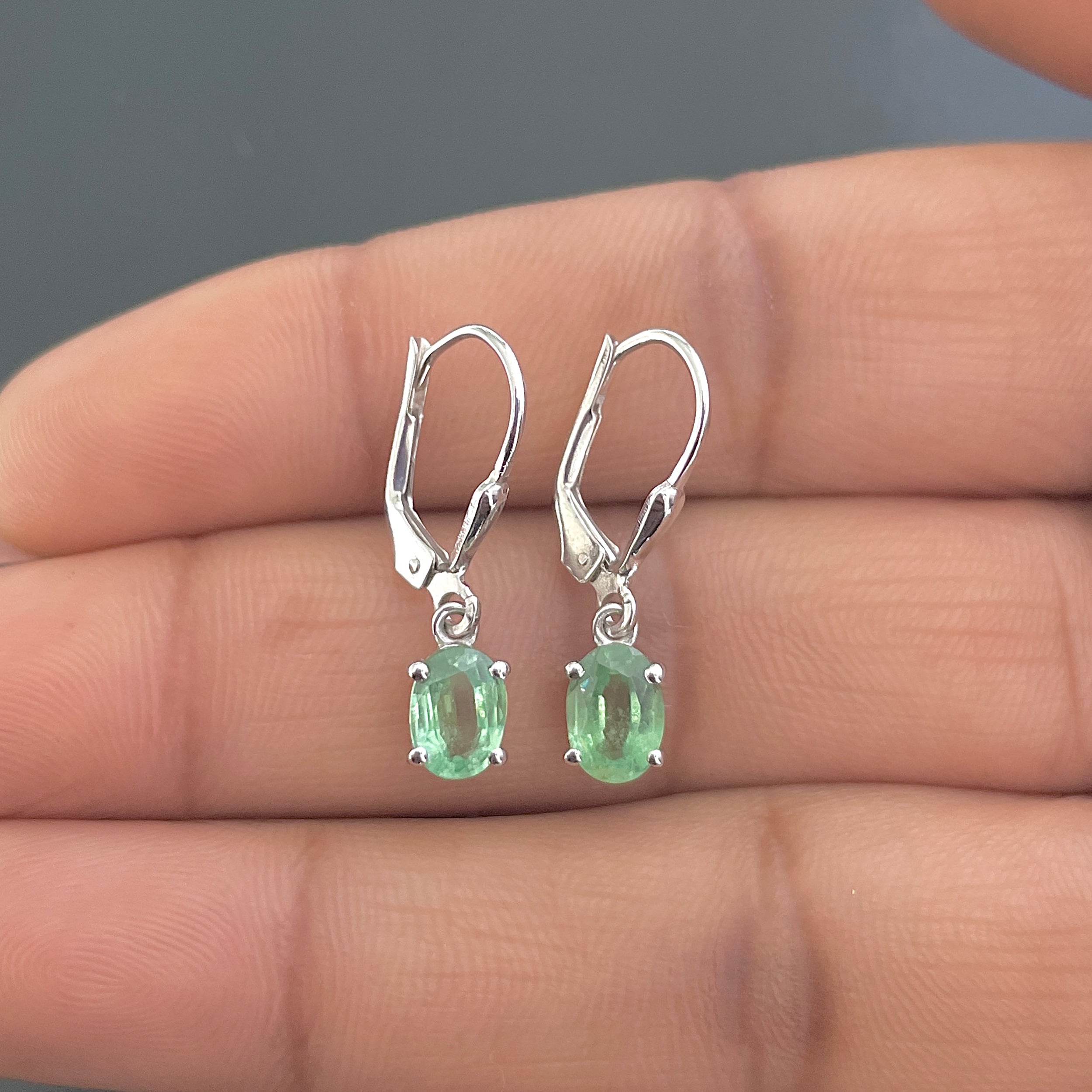 Green Kyanite Leverback Earrings-(GKY-SE-670.)