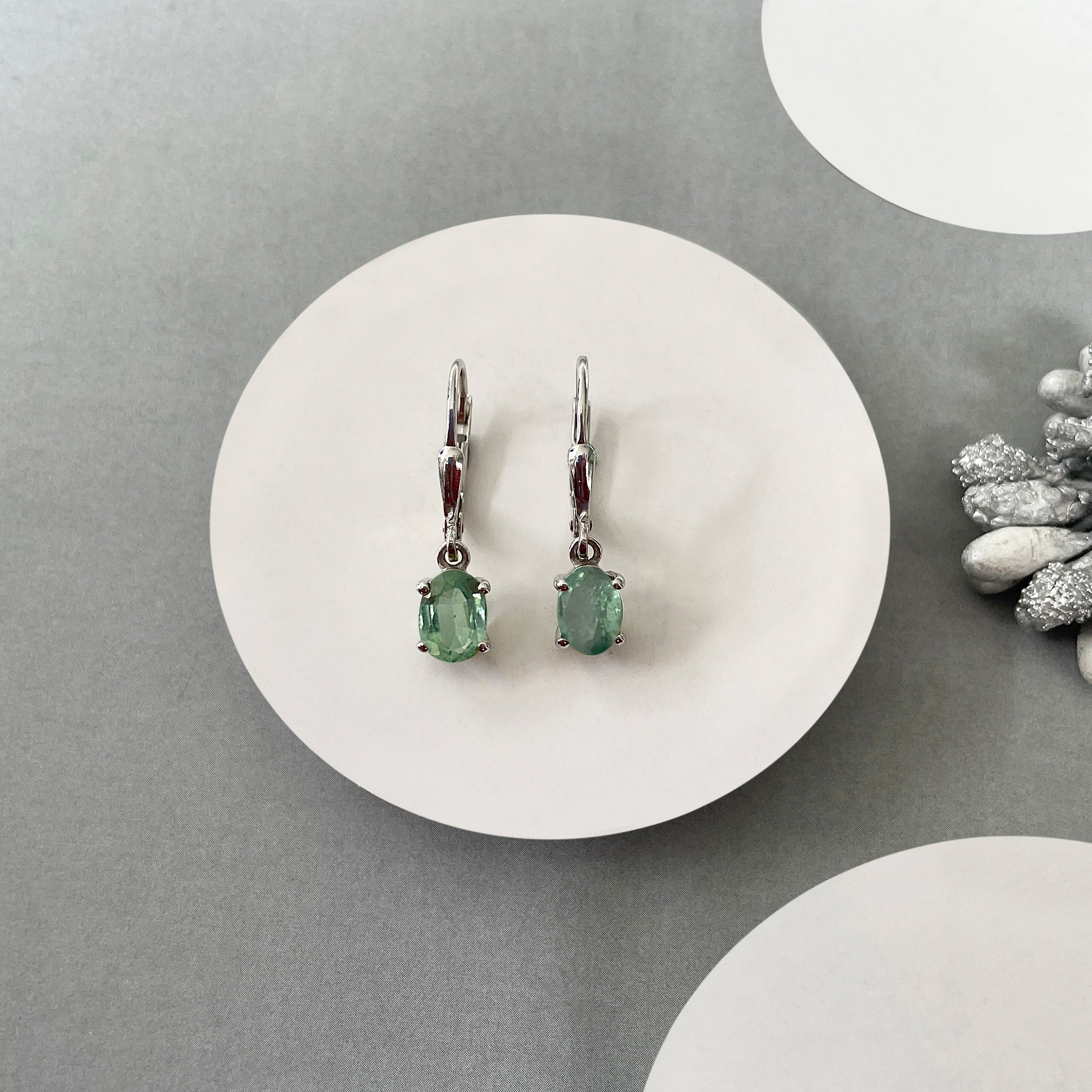 Green Kyanite Leverback Earrings-(GKY-SE-670.)