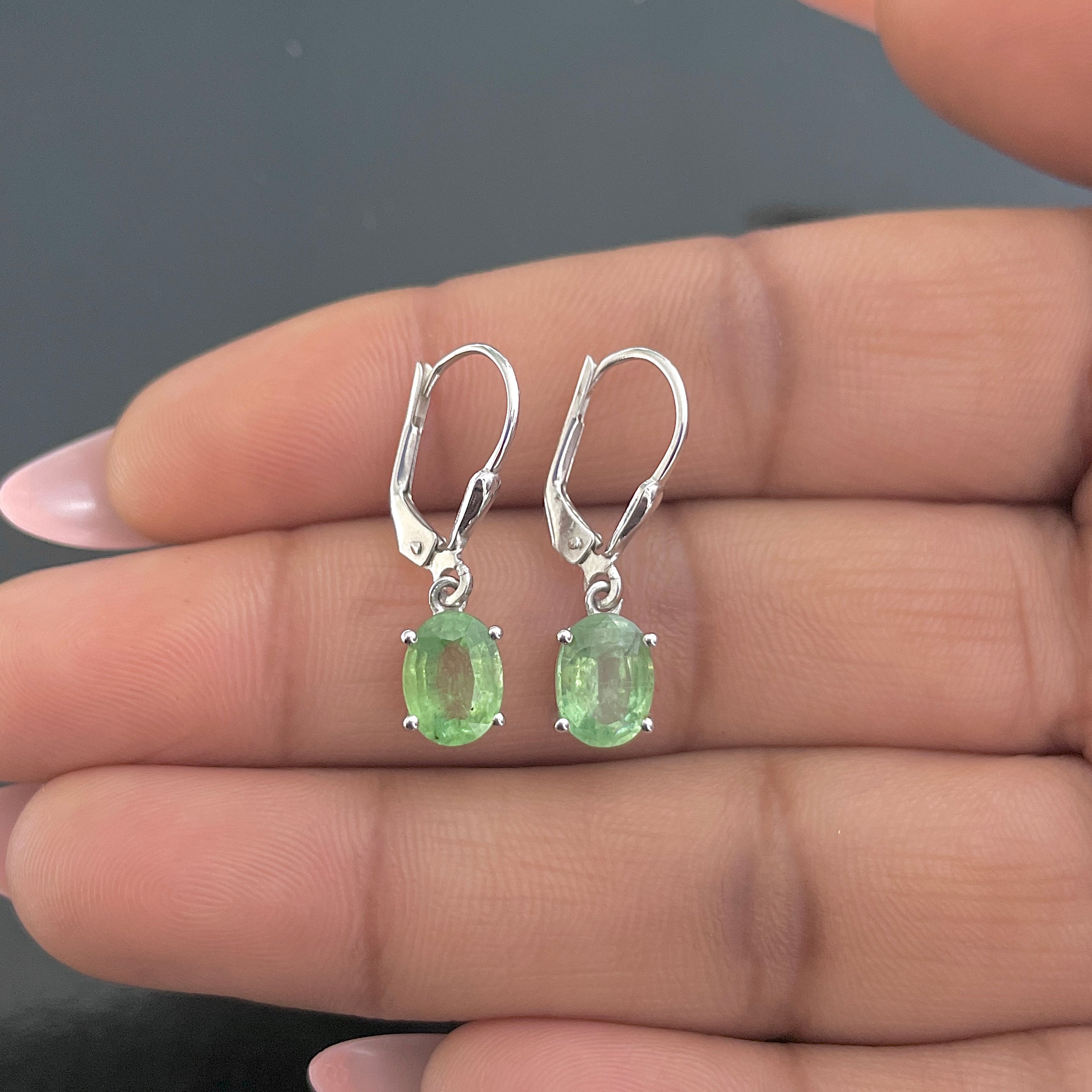 Green Kyanite Leverback Earrings-(GKY-SE-673.)