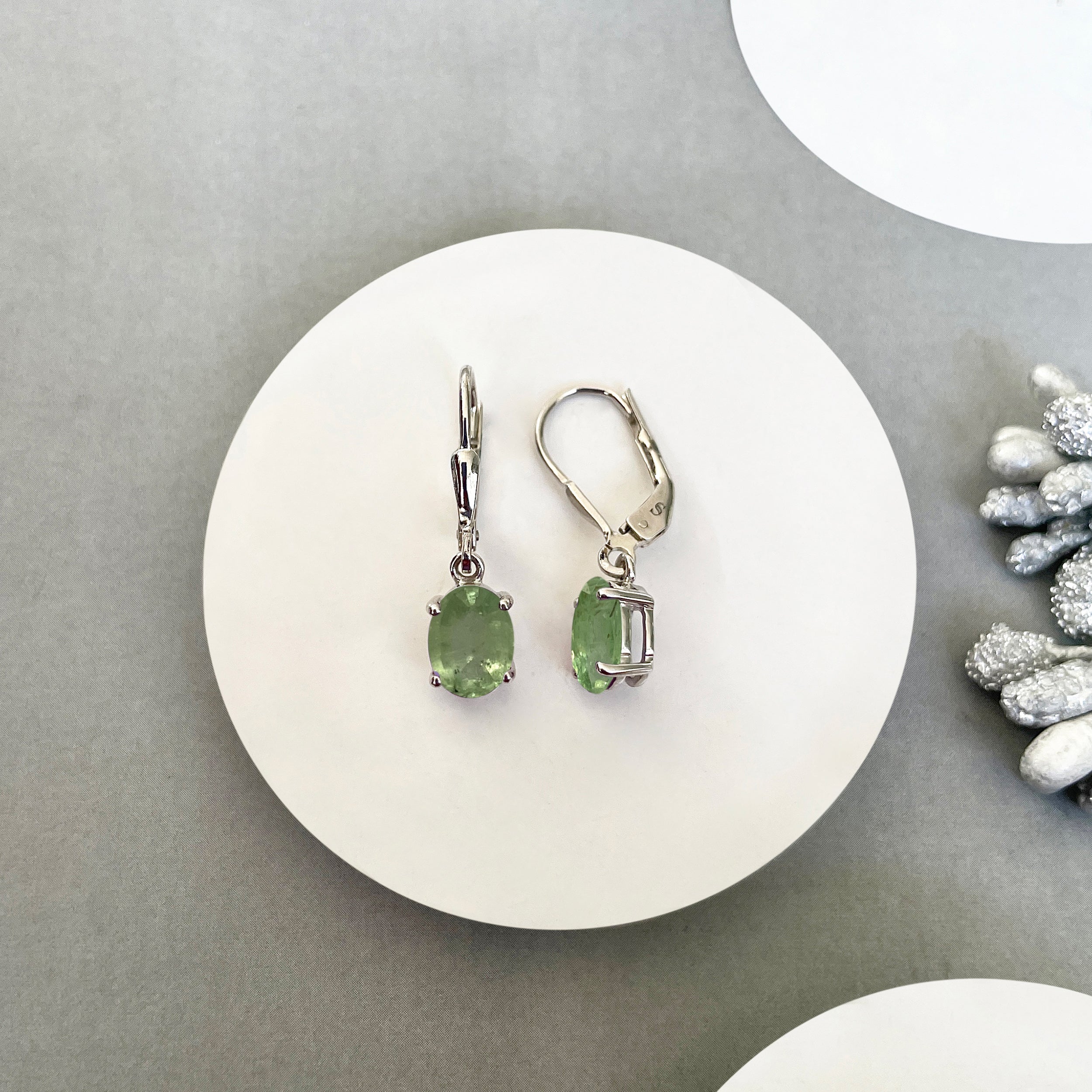 Green Kyanite Leverback Earrings-(GKY-SE-673.)