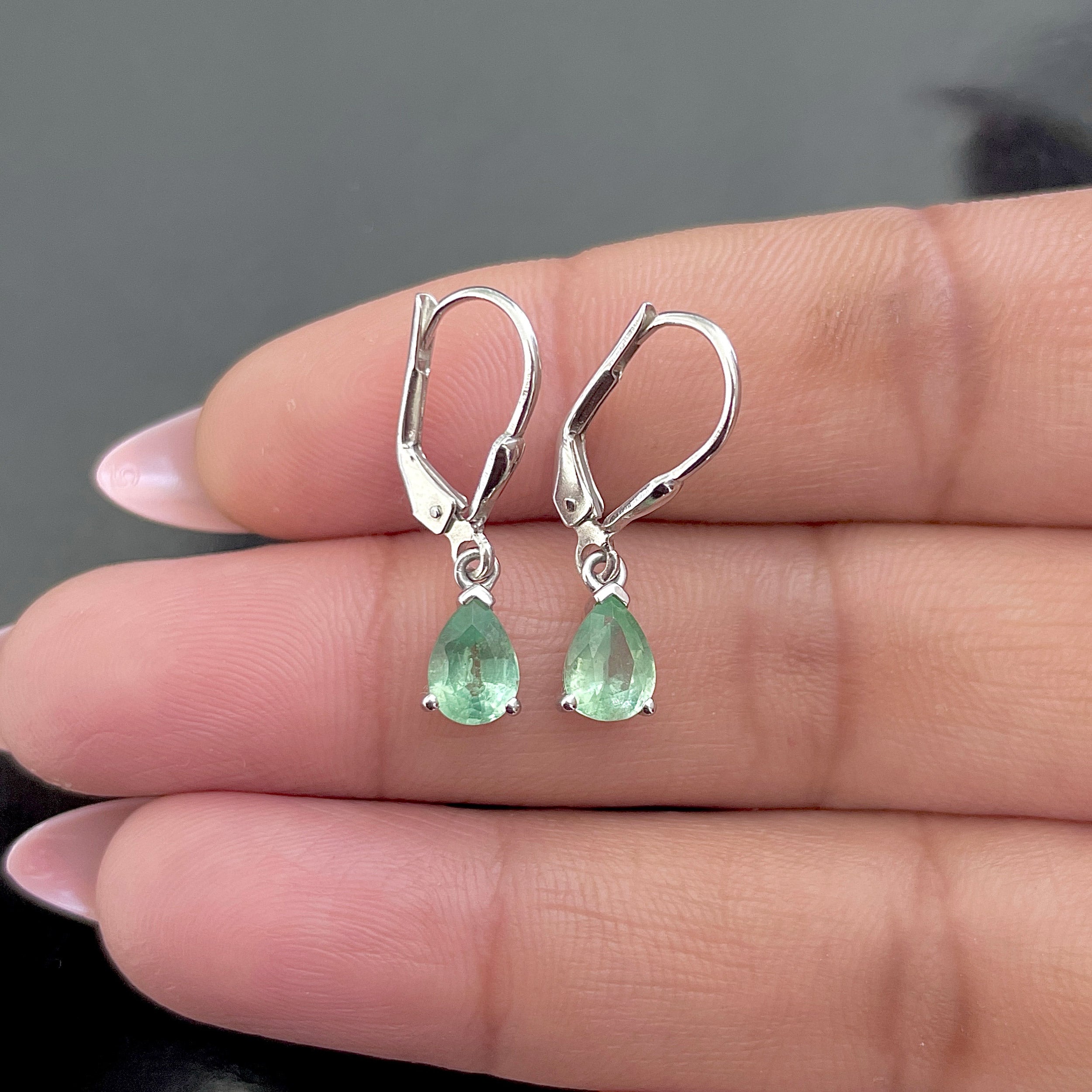 Green Kyanite Leverback Earrings-(GKY-SE-676.)
