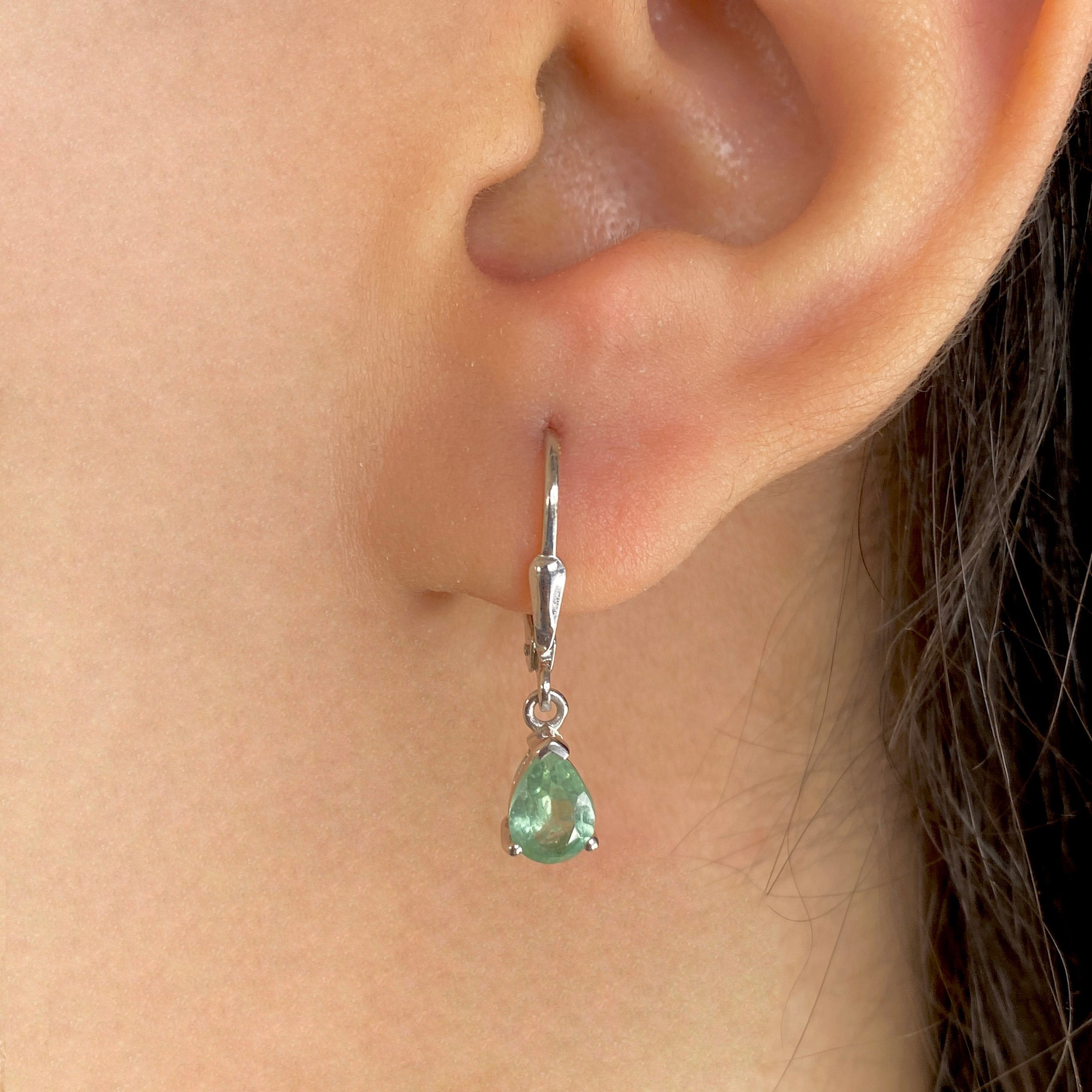 Green Kyanite Leverback Earrings-(GKY-SE-676.)