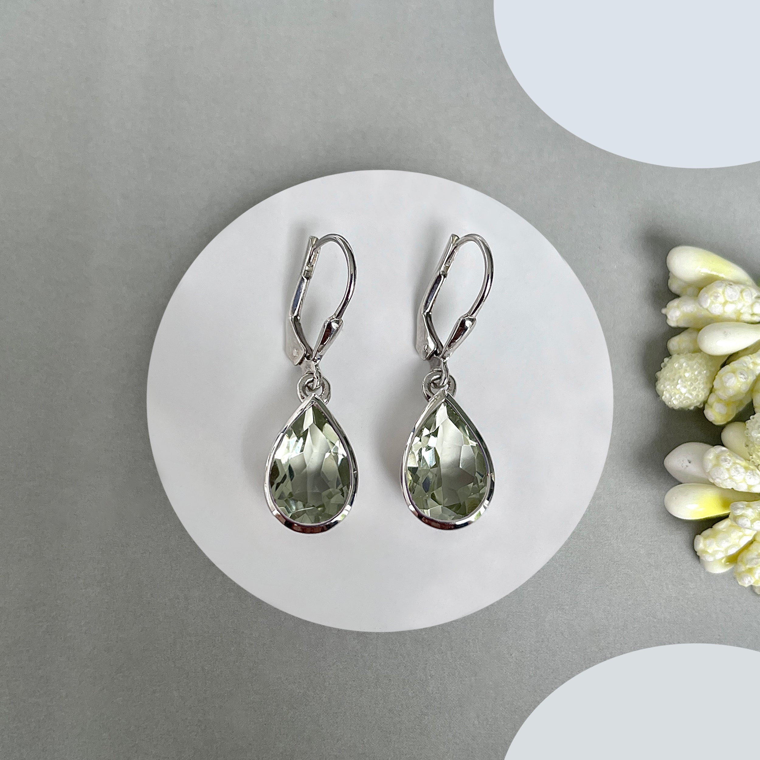 Green Amethyst Leverback Earrings-(GRA-SE-707.)