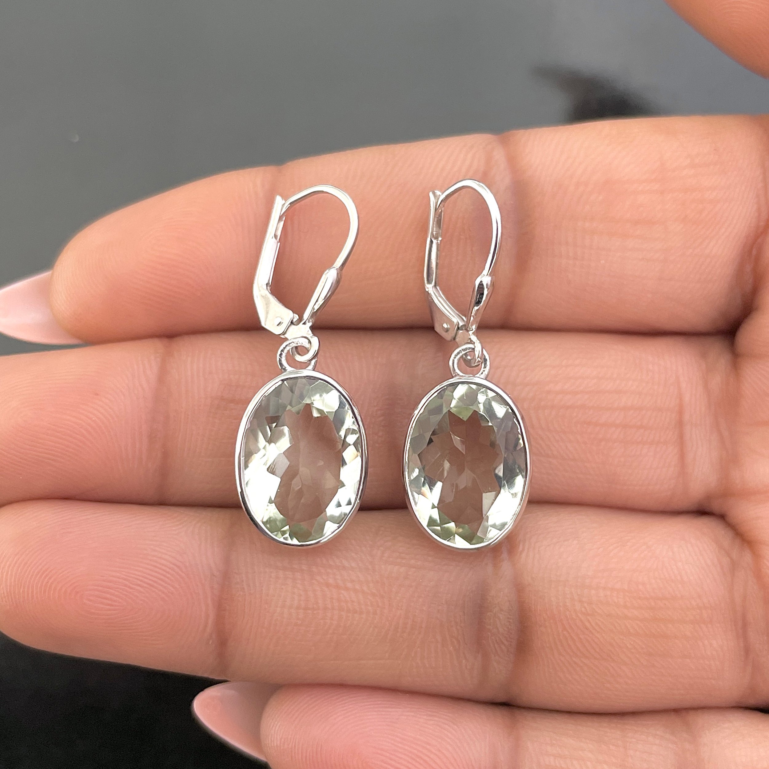 Green Amethyst Leverback Earrings-(GRA-SE-709.)