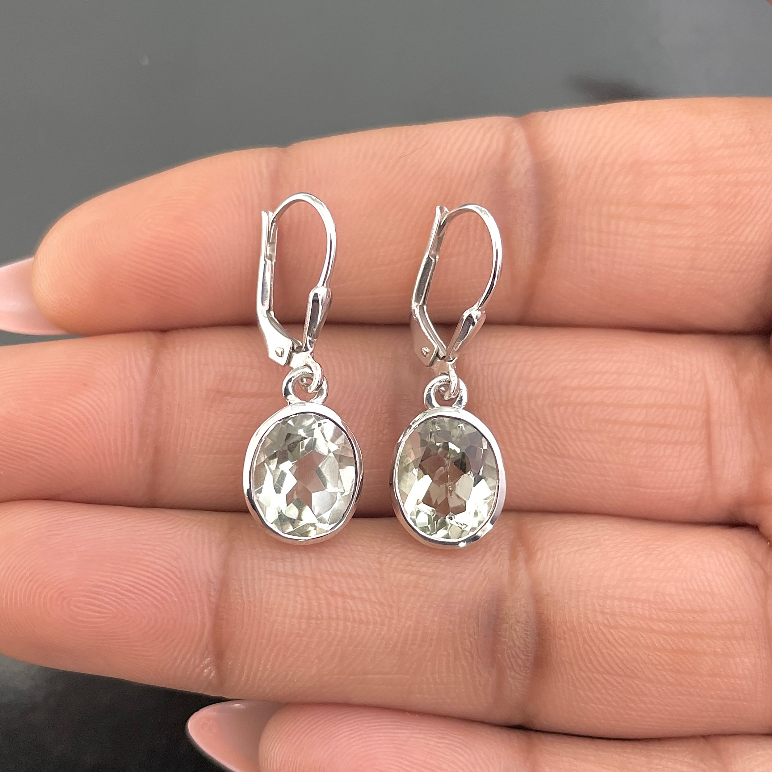 Green Amethyst Leverback Earrings-(GRA-SE-713.)