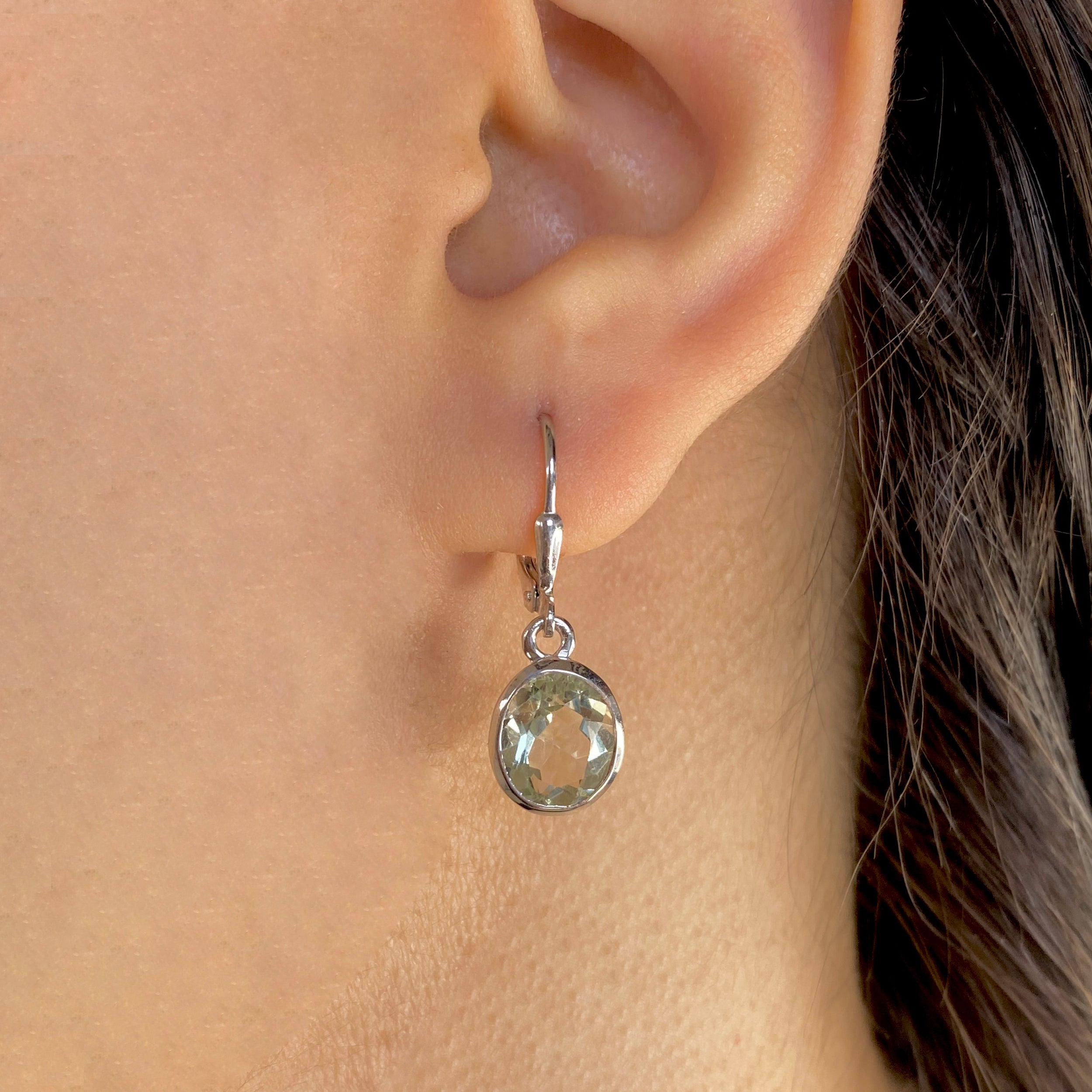 Green Amethyst Leverback Earrings-(GRA-SE-713.)