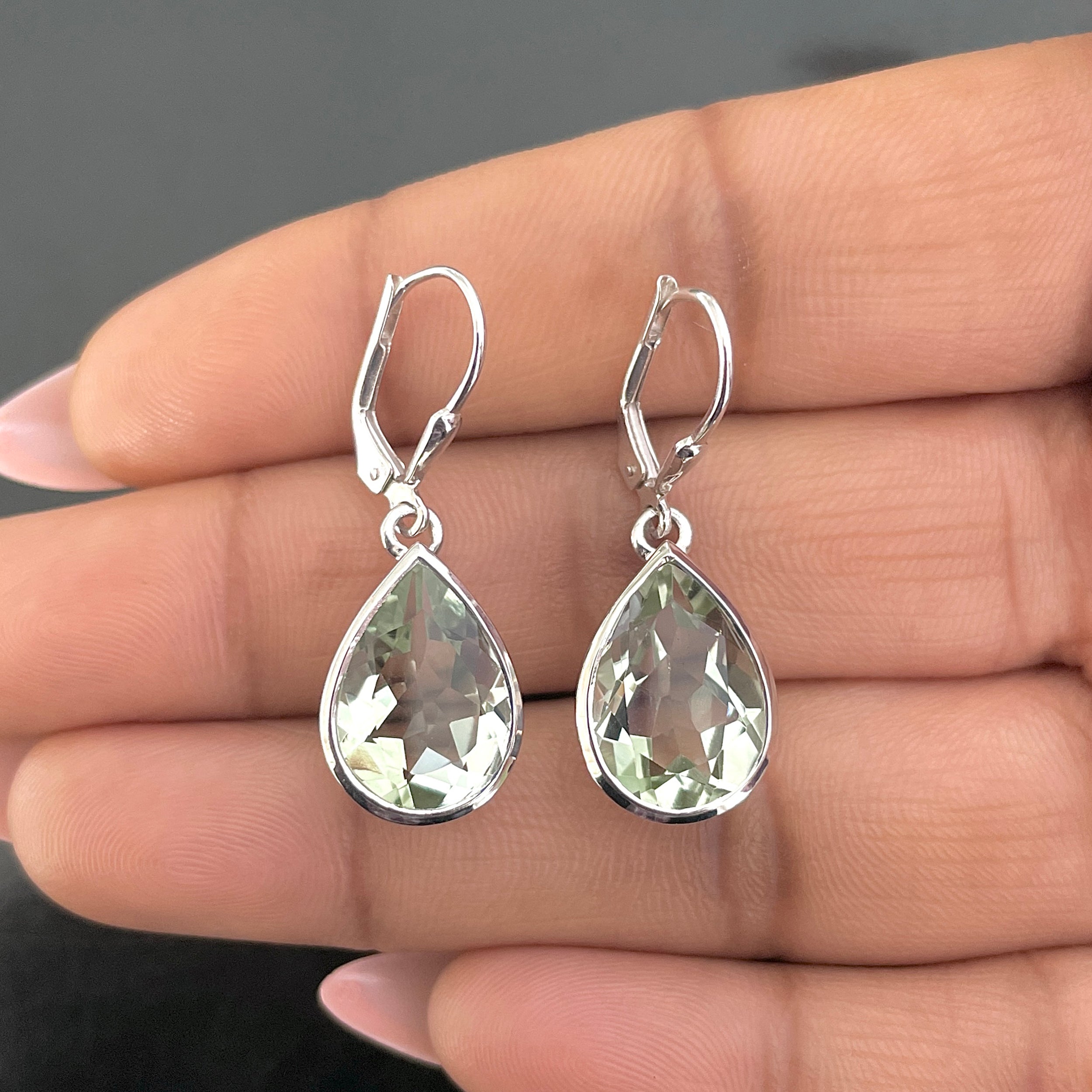 Green Amethyst Leverback Earrings-(GRA-SE-725.)
