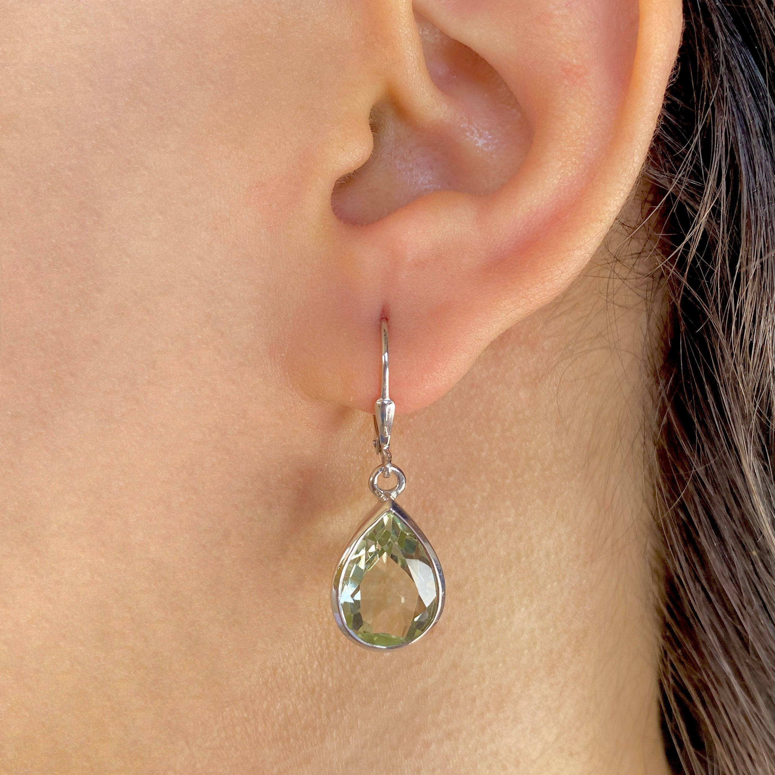 Green Amethyst Leverback Earrings-(GRA-SE-725.)