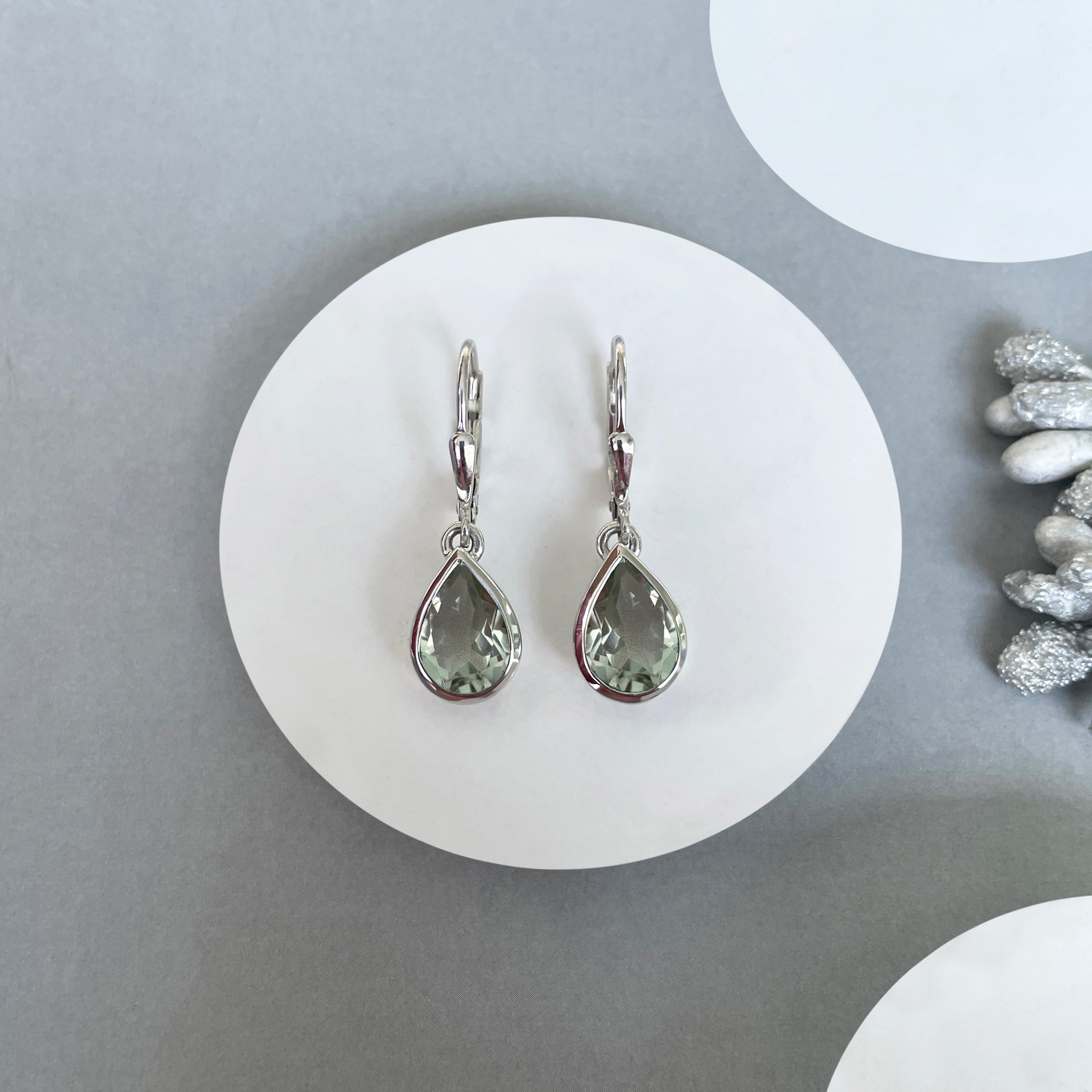 Green Amethyst Leverback Earrings-(GRA-SE-742.)