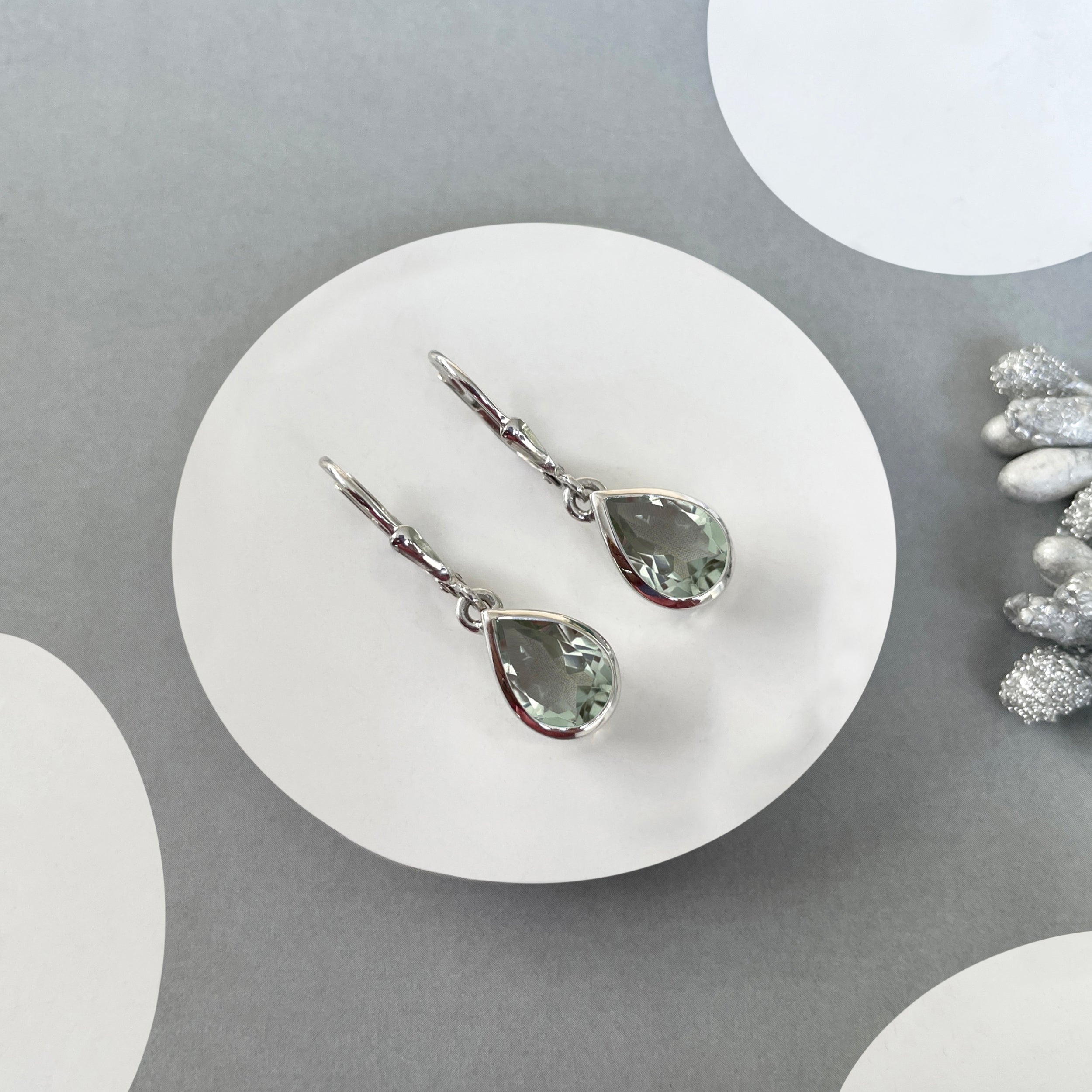 Green Amethyst Leverback Earrings-(GRA-SE-742.)