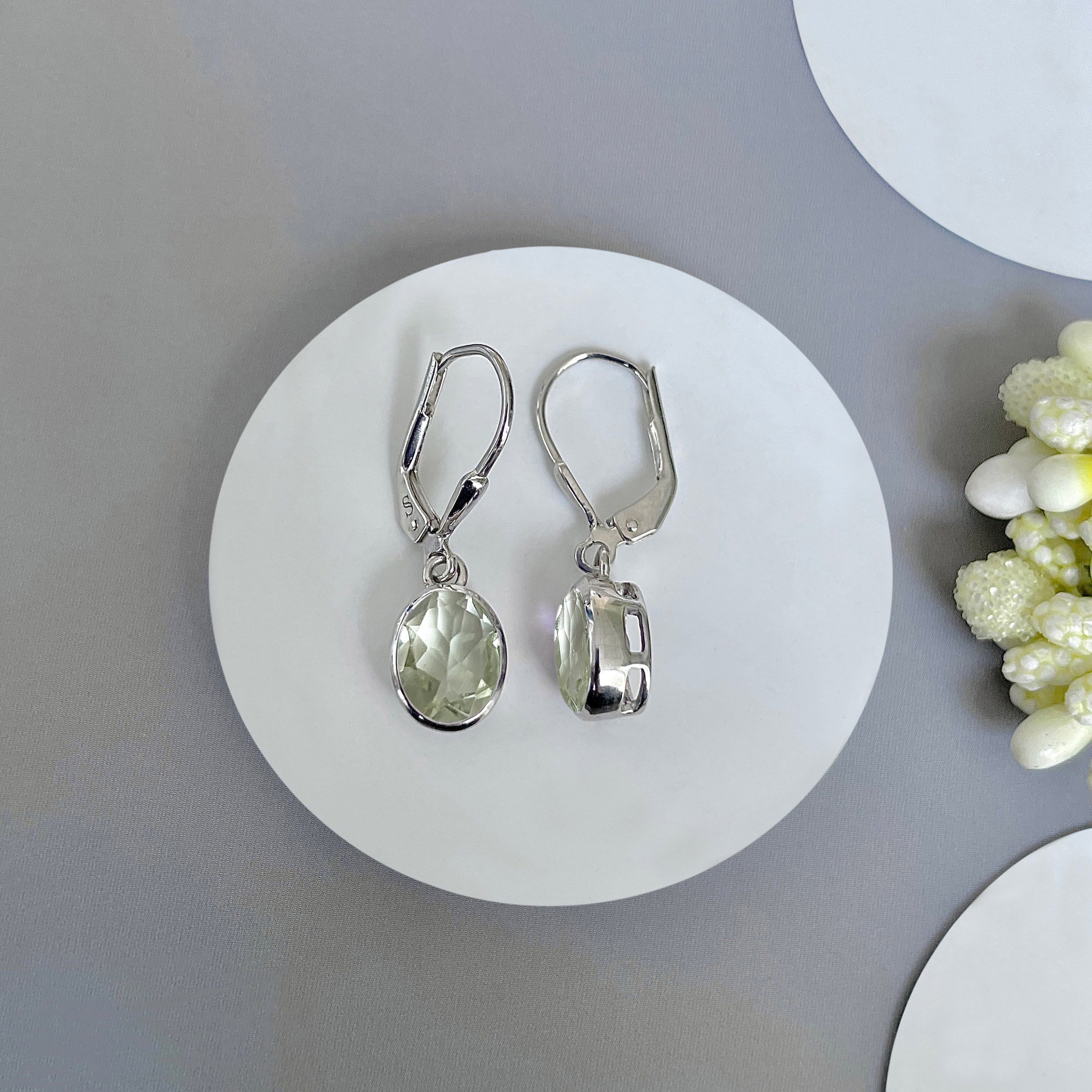 Green Amethyst Leverback Earrings-(GRA-SE-998.)