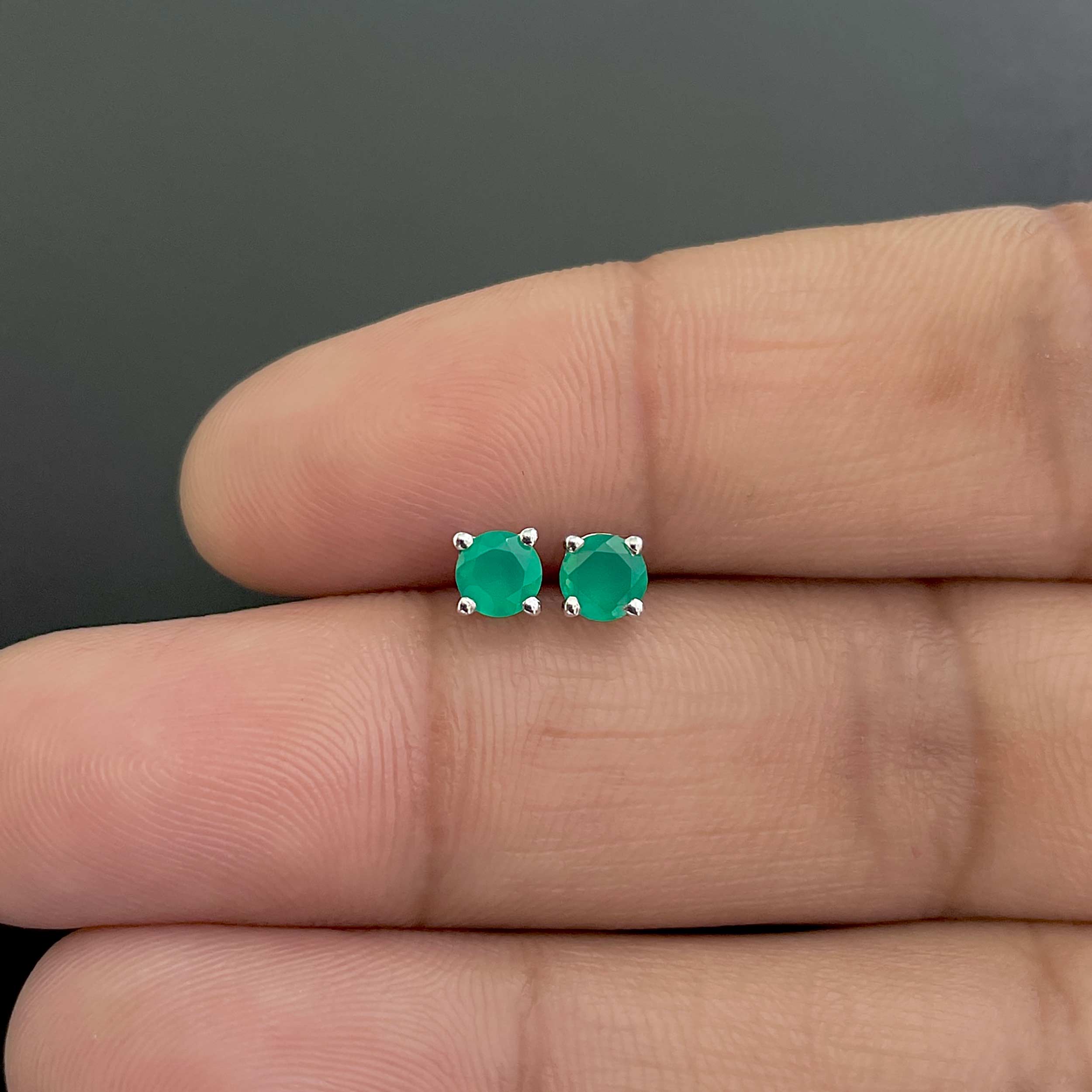 Green Onyx Stud Earrings-(GRO-SE-1023.)