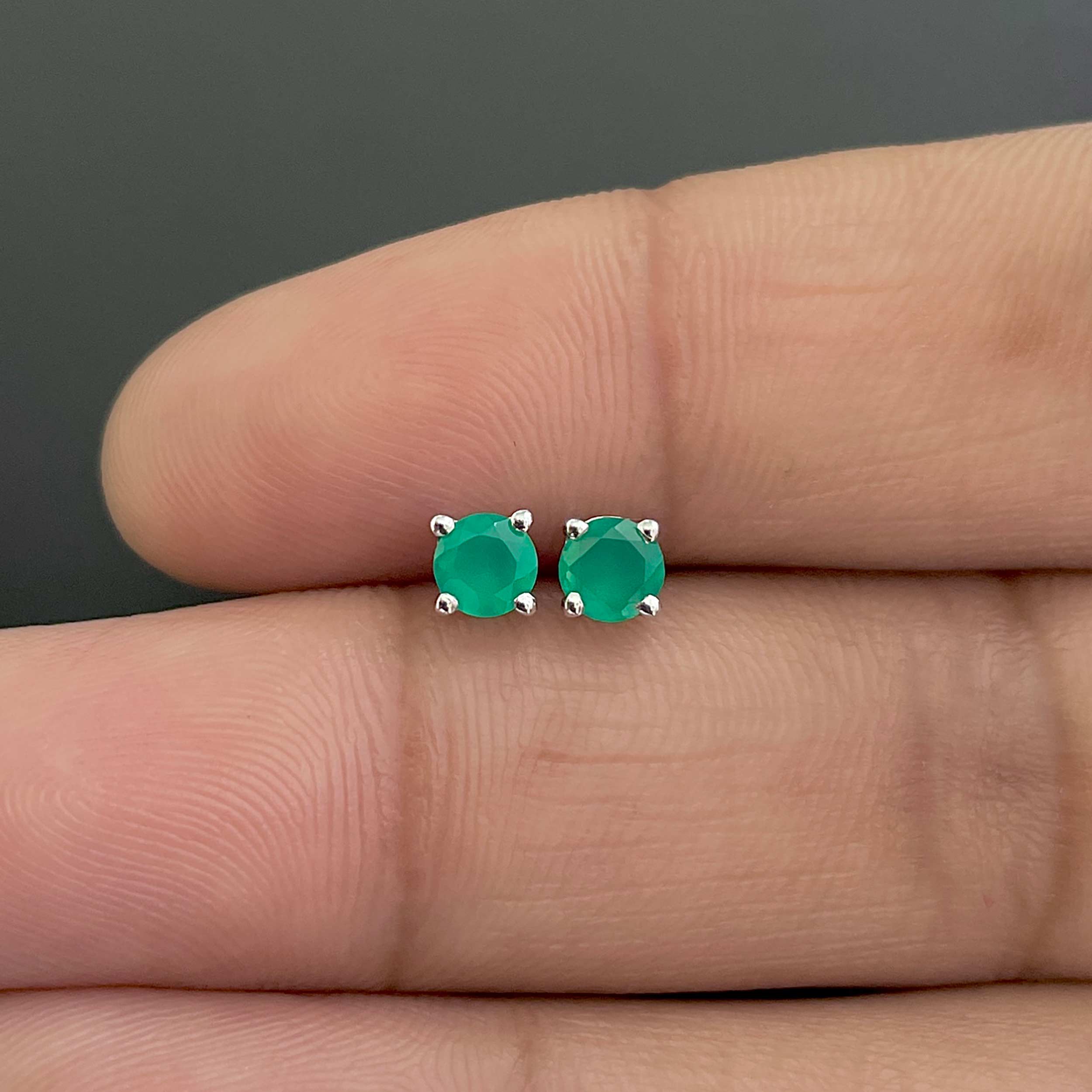 Green Onyx Stud Earrings-(GRO-SE-1023.)