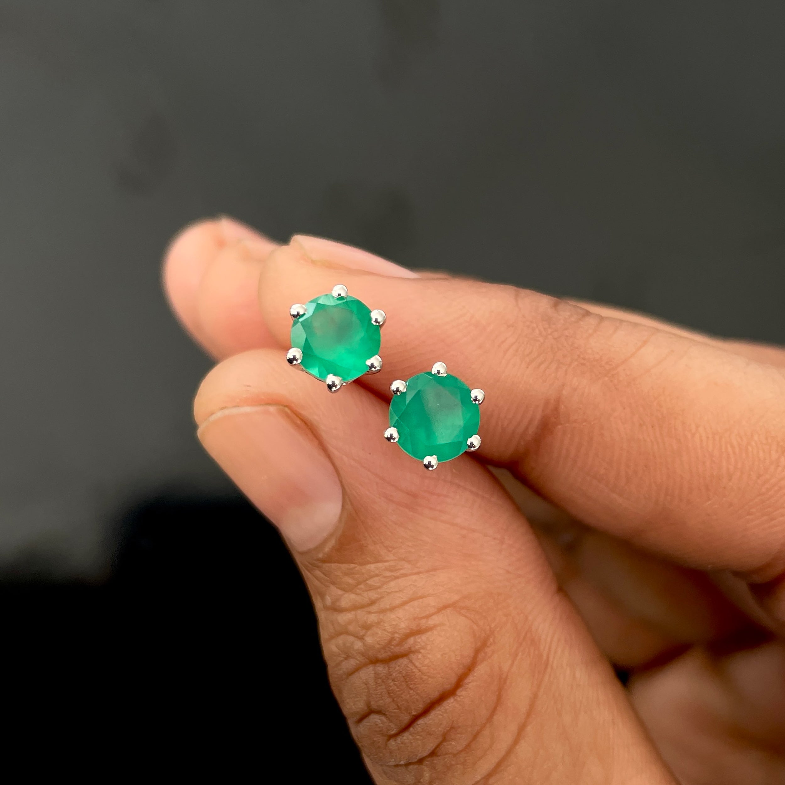 Green Onyx Stud Earrings-(GRO-SE-1024.)