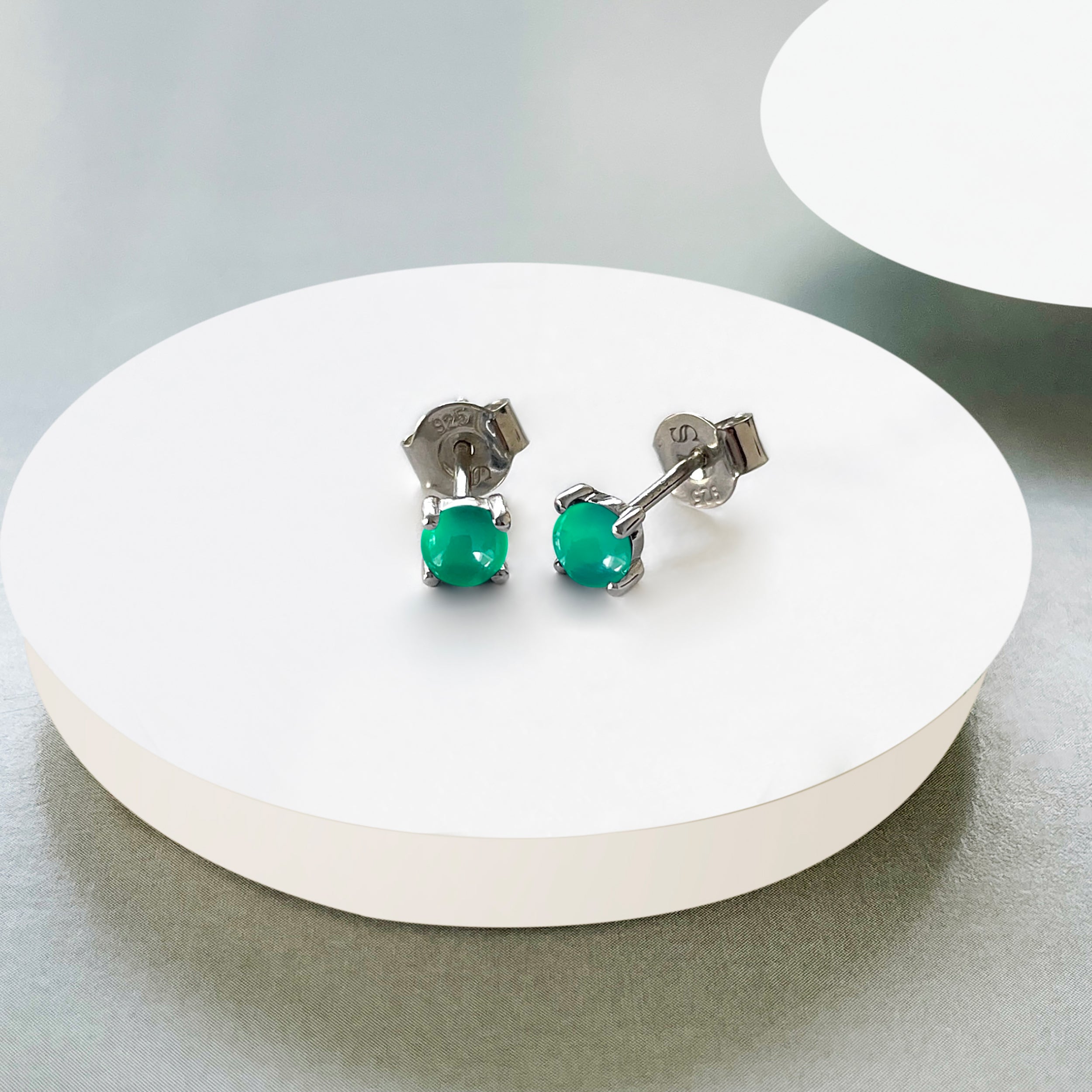 Green Onyx Stud Earring-(GRO-SE-1068.)