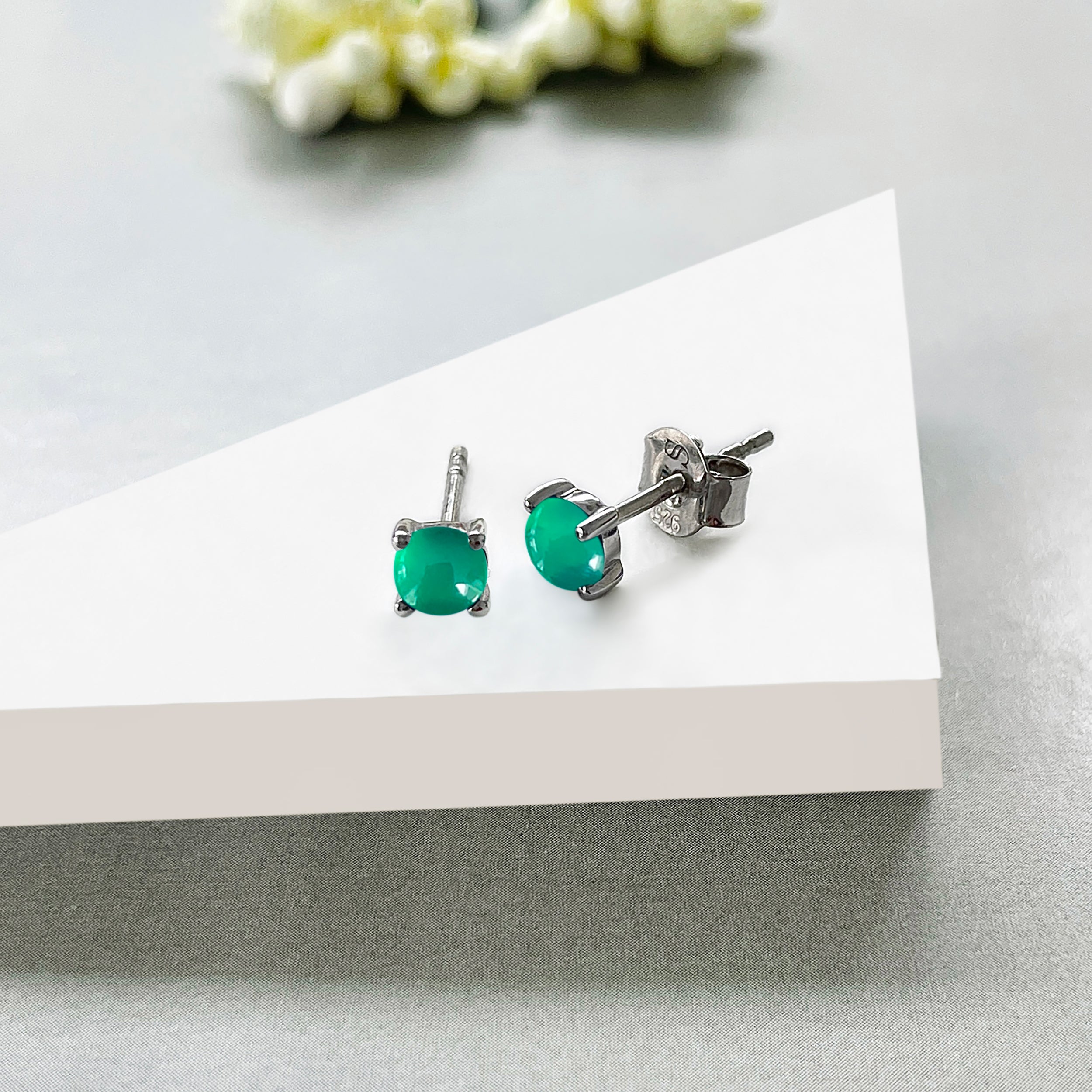 Green Onyx Stud Earring-(GRO-SE-1068.)