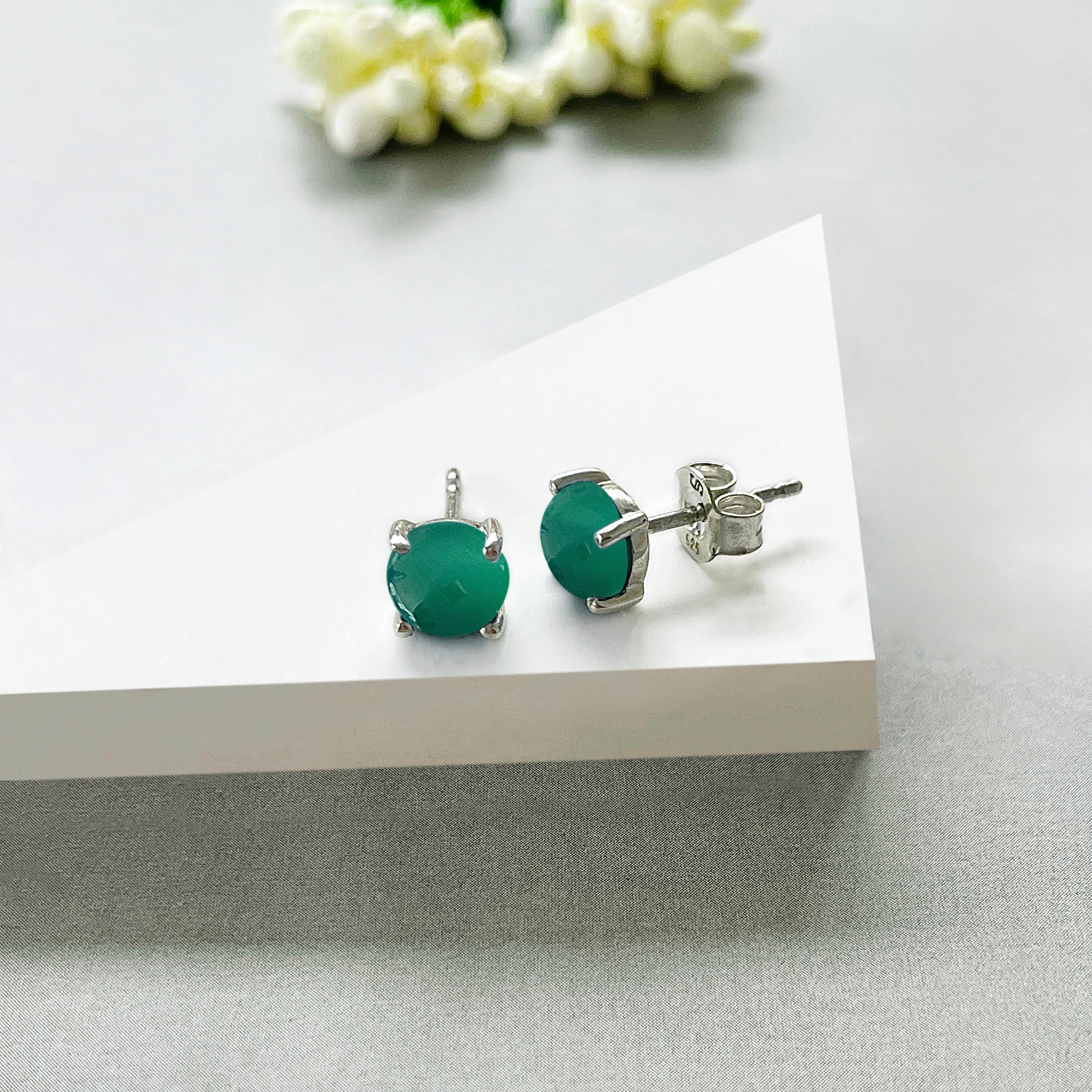Green Onyx Stud Earring-(GRO-SE-1069.)