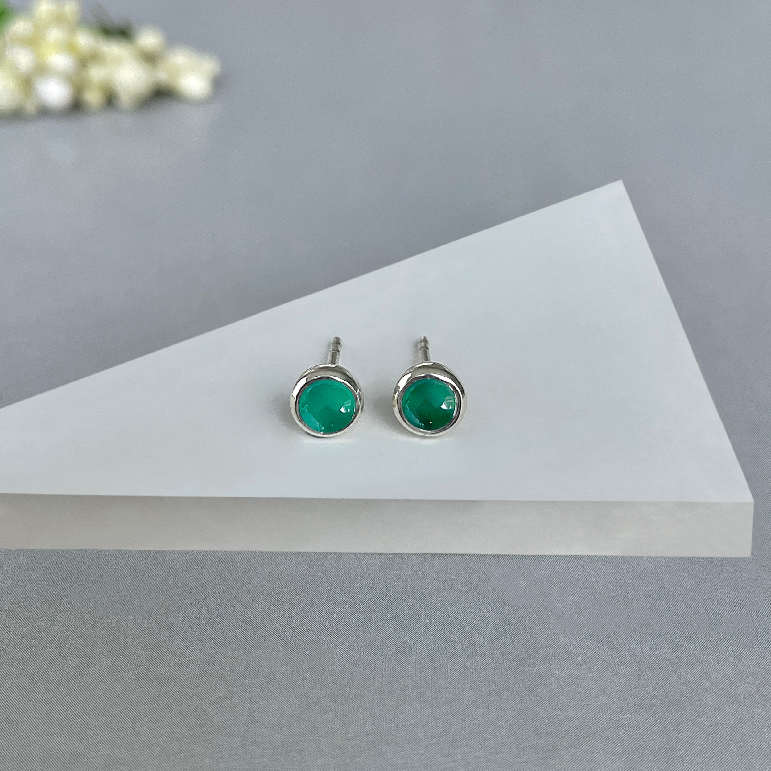 Green Onyx Stud Earrings-(GRO-SE-1072.)