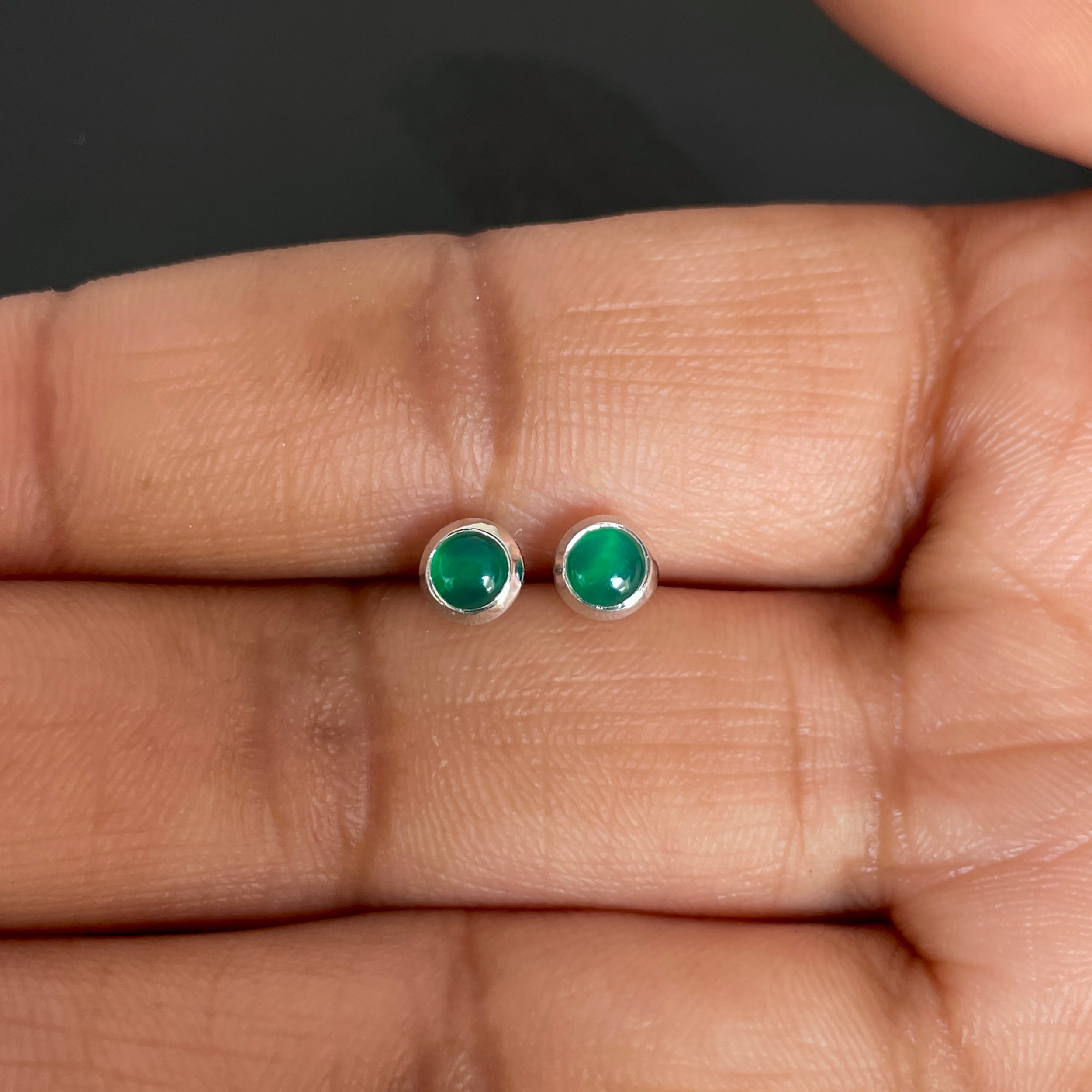 Green Onyx Stud Earring-(GRO-SE-1072.)