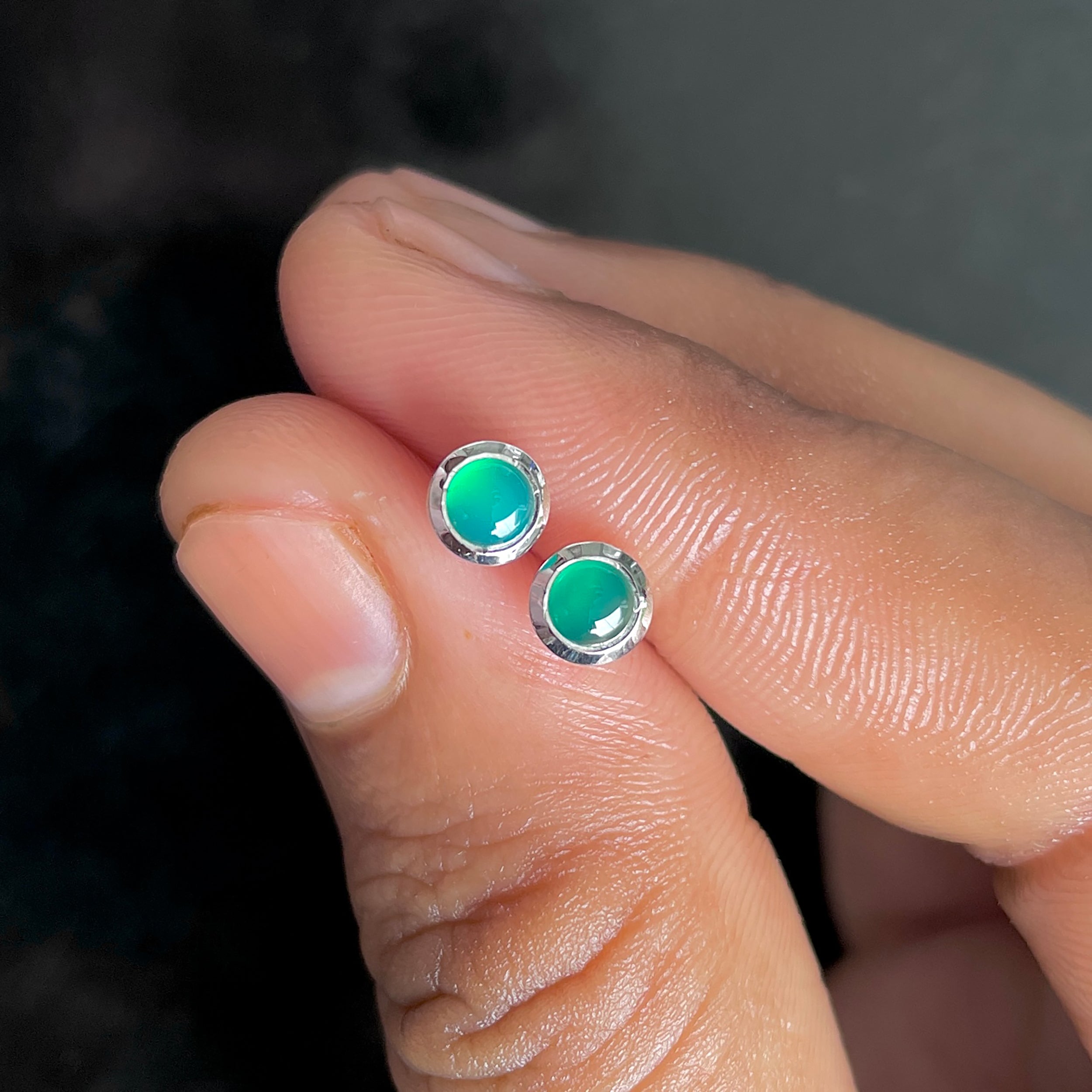 Green Onyx Stud Earrings-(GRO-SE-1072.)