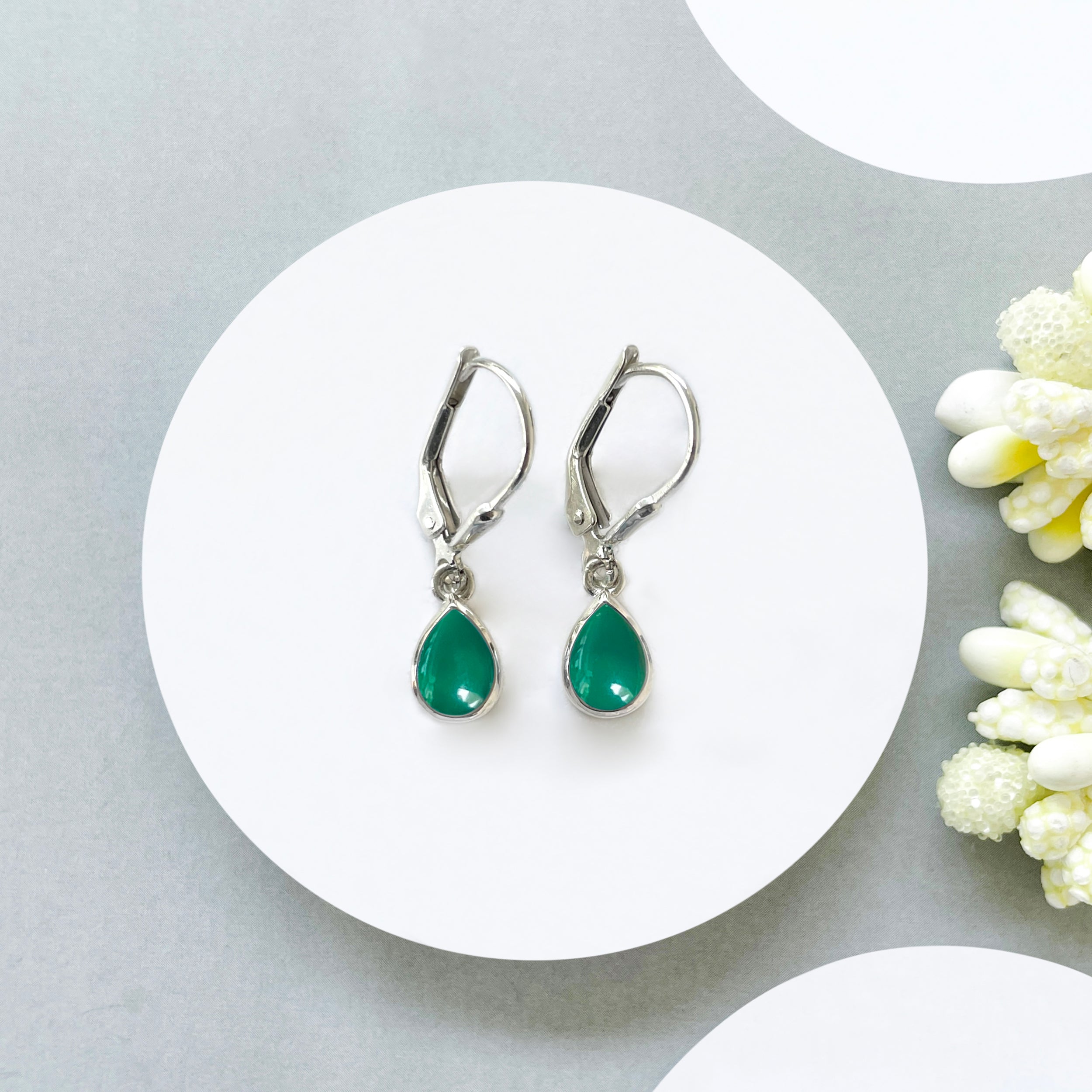 Green Onyx Leverback Earring-(GRO-SE-1109.)