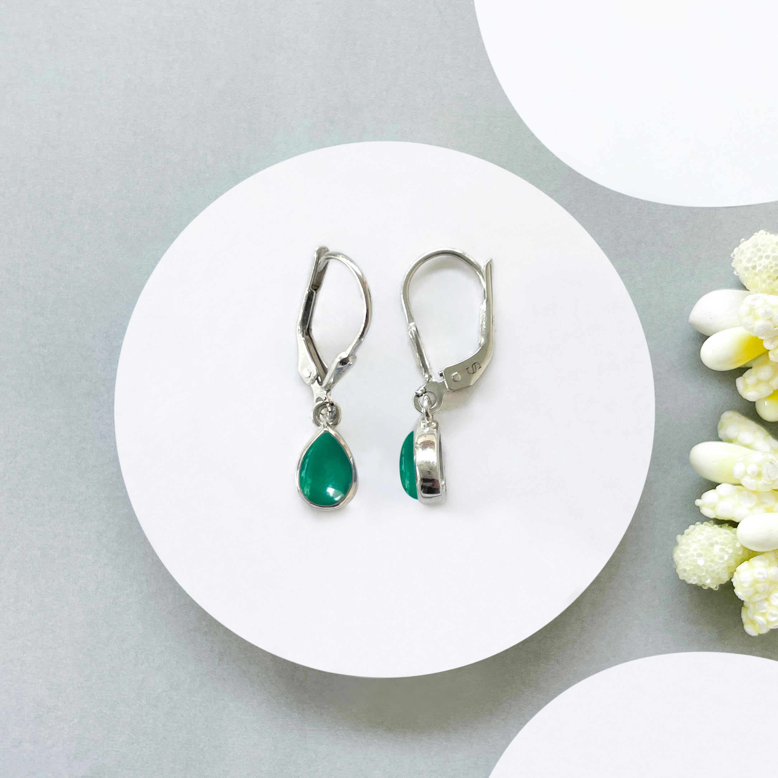 Green Onyx Leverback Earring-(GRO-SE-1109.)