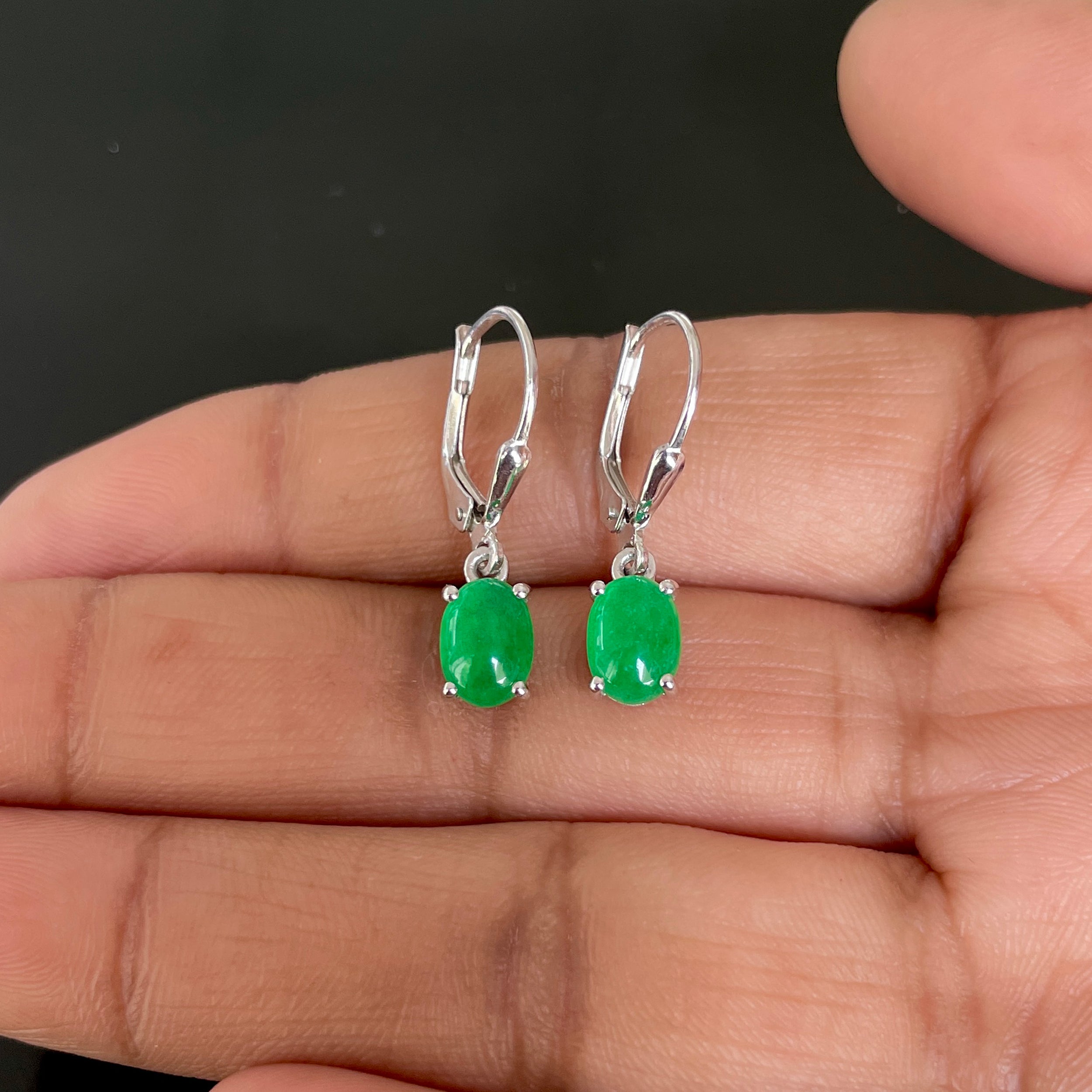 Green Onyx Leverback Earring-(GRO-SE-1128.)