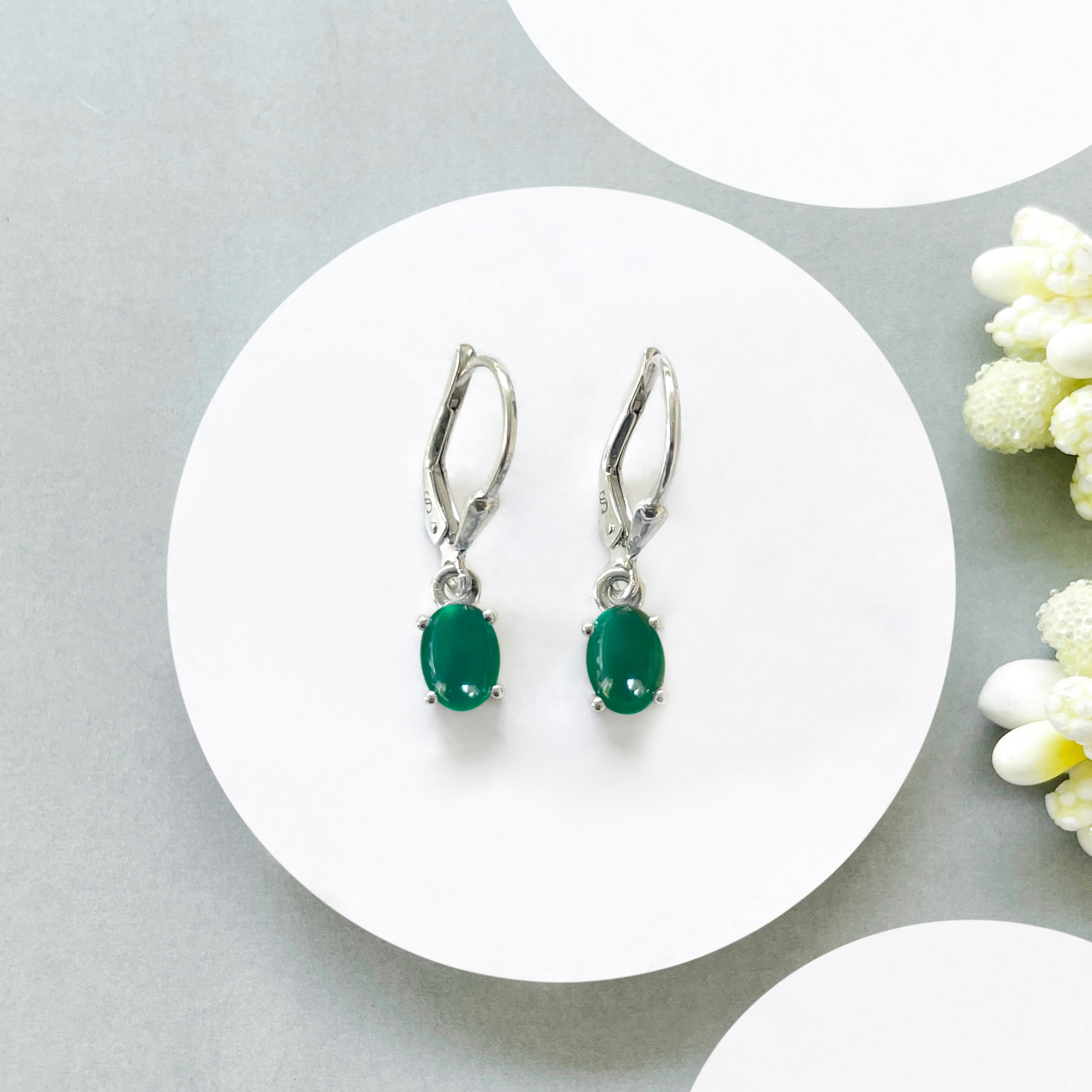 Green Onyx Leverback Earring-(GRO-SE-1177.)