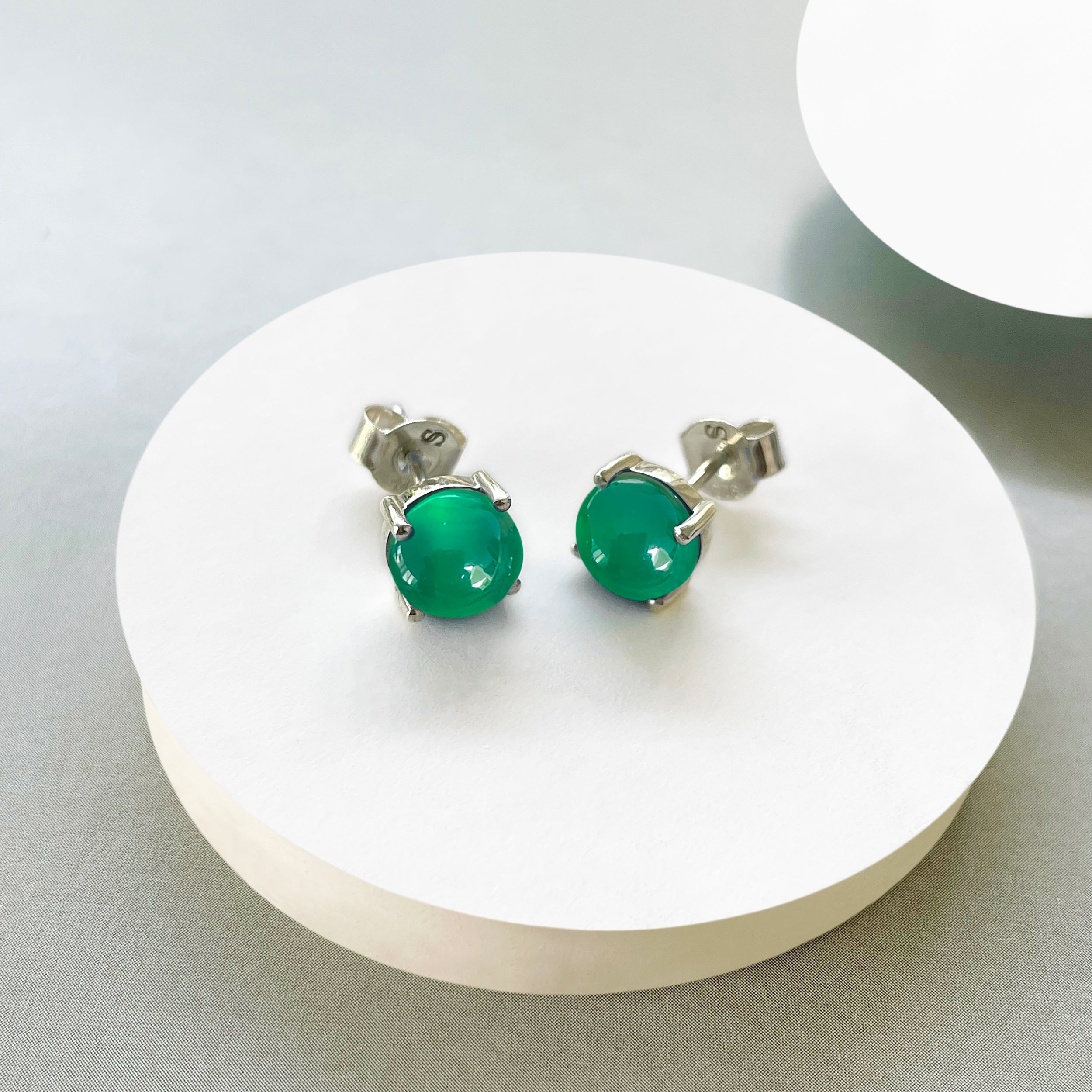 Green Onyx Stud Earring-(GRO-SE-1178.)