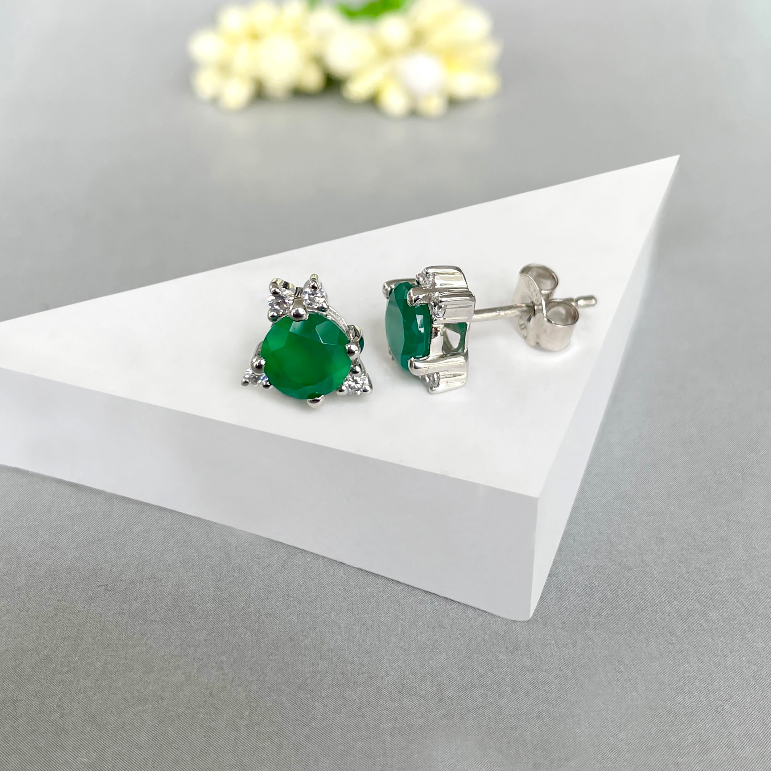 Green Onyx Stud Earrings-(GRO-SE-1260.)