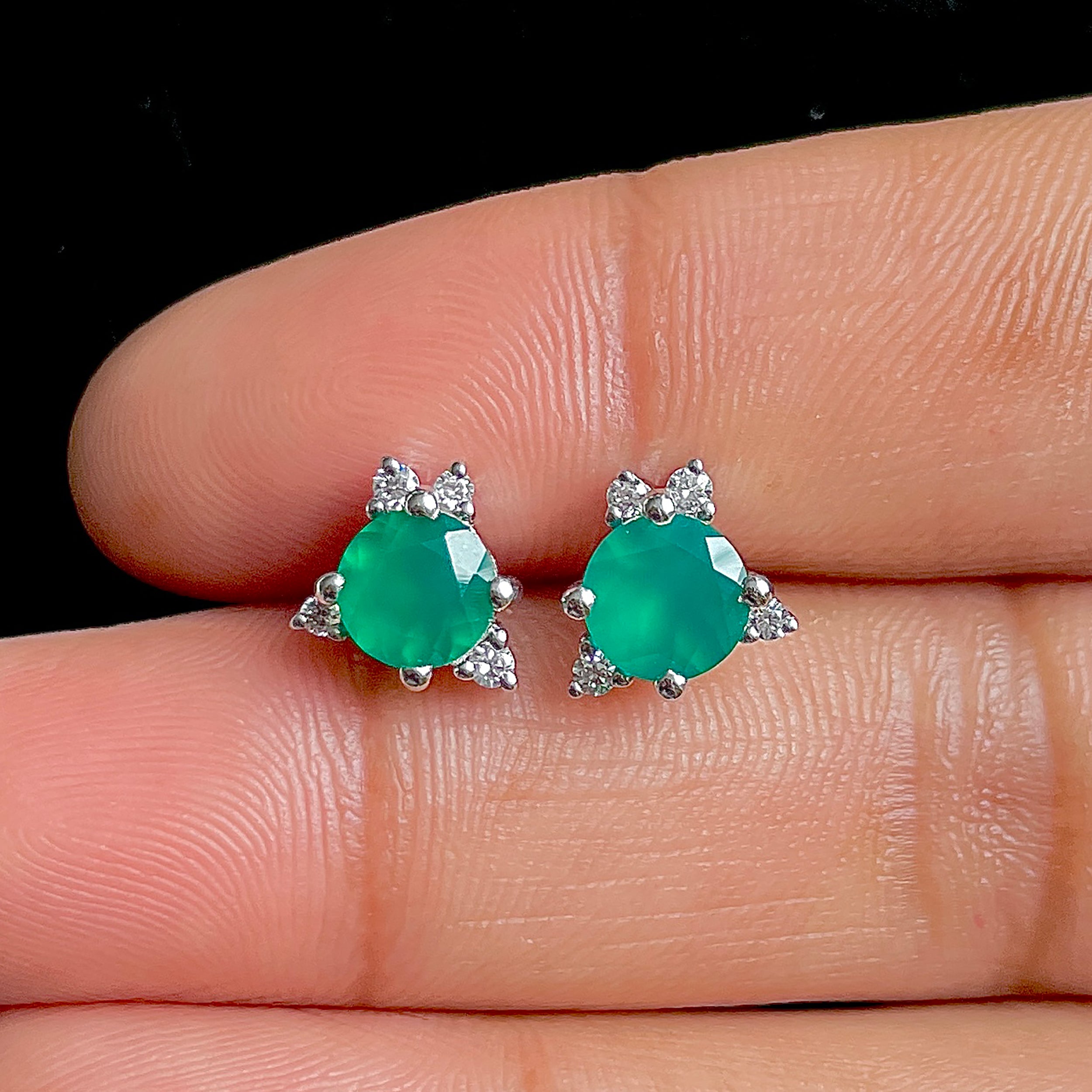 Green Onyx Stud Earrings-(GRO-SE-1260.)