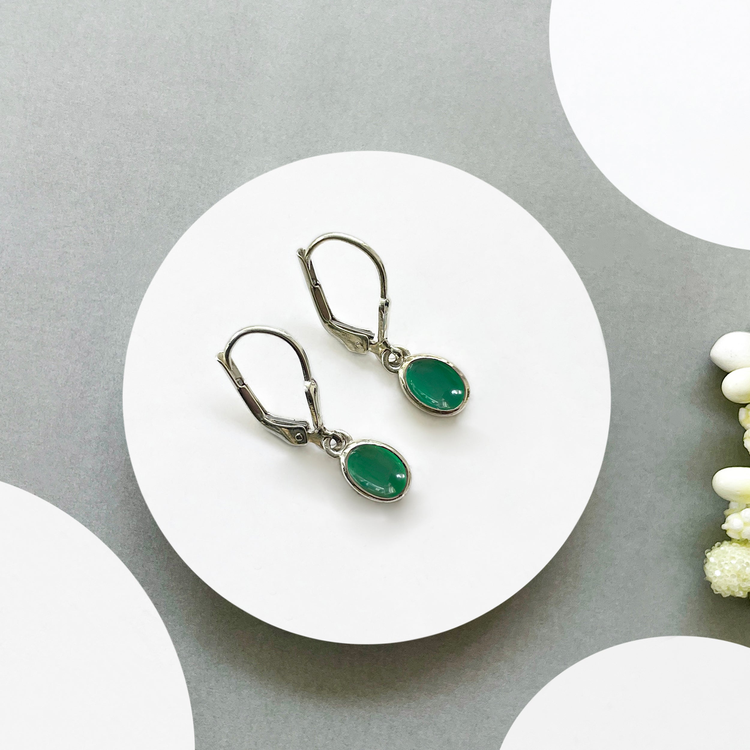 Green Onyx Leverback Earring-(GRO-SE-1285.)