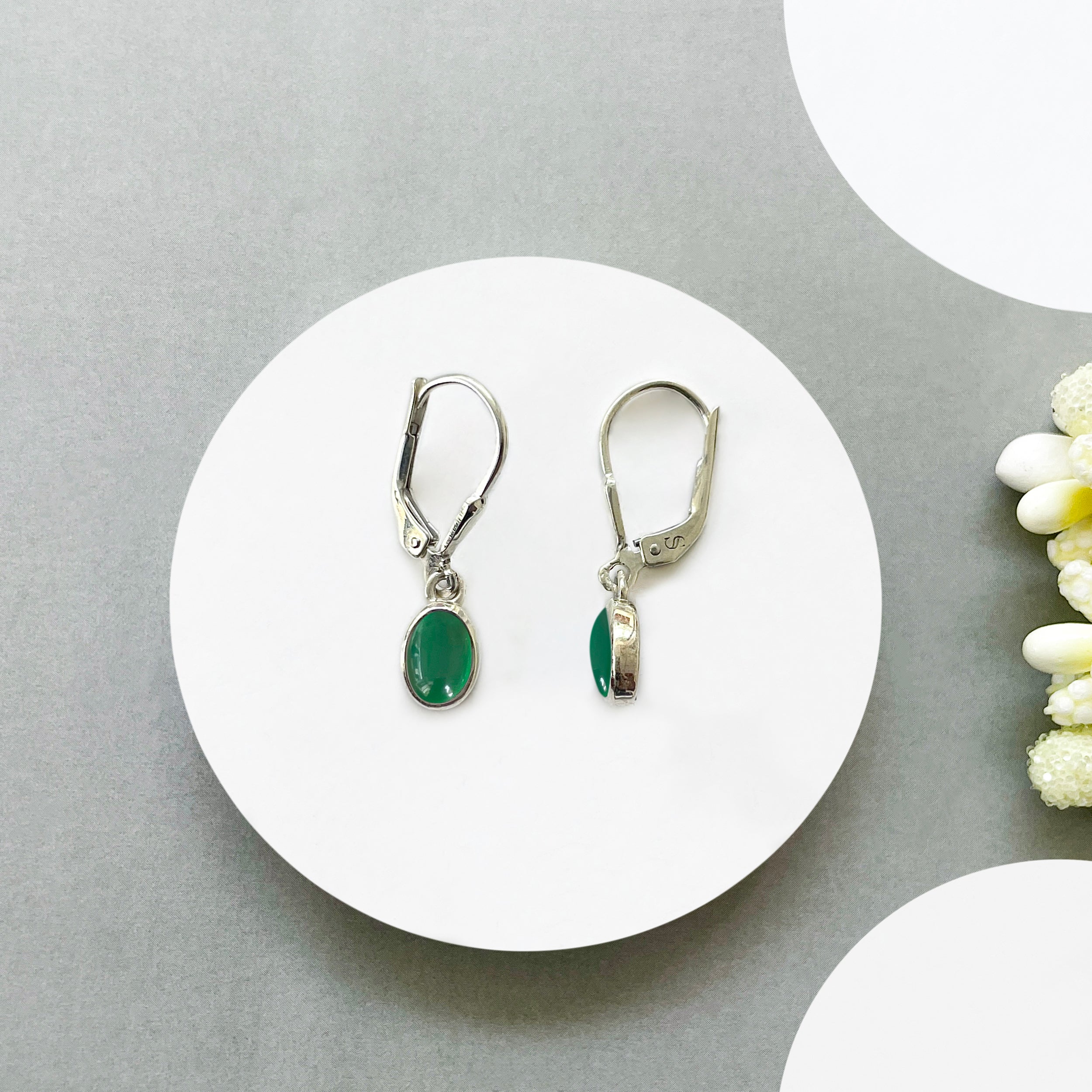 Green Onyx Leverback Earring-(GRO-SE-1285.)