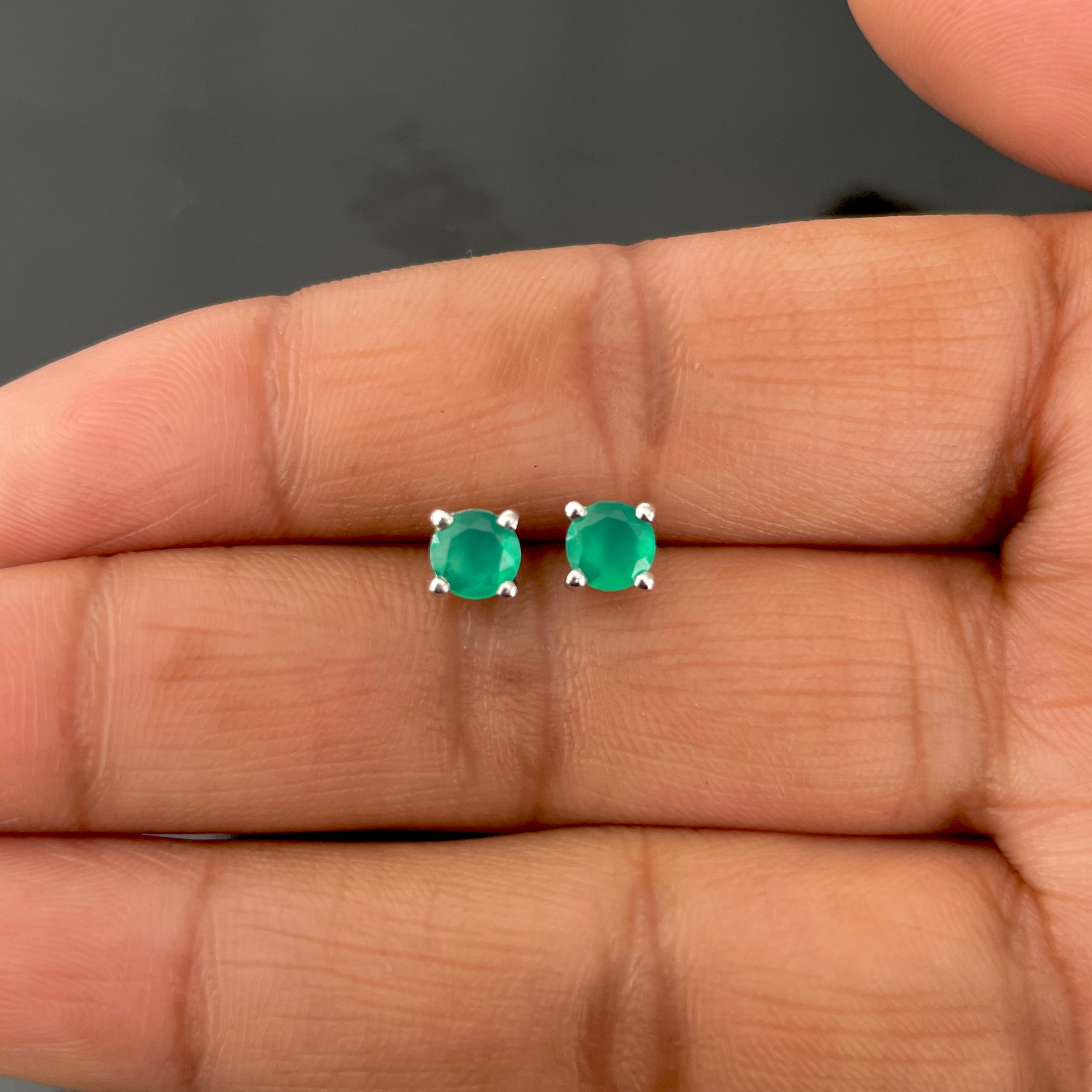 Green Onyx Stud Earring-(GRO-SE-1321)