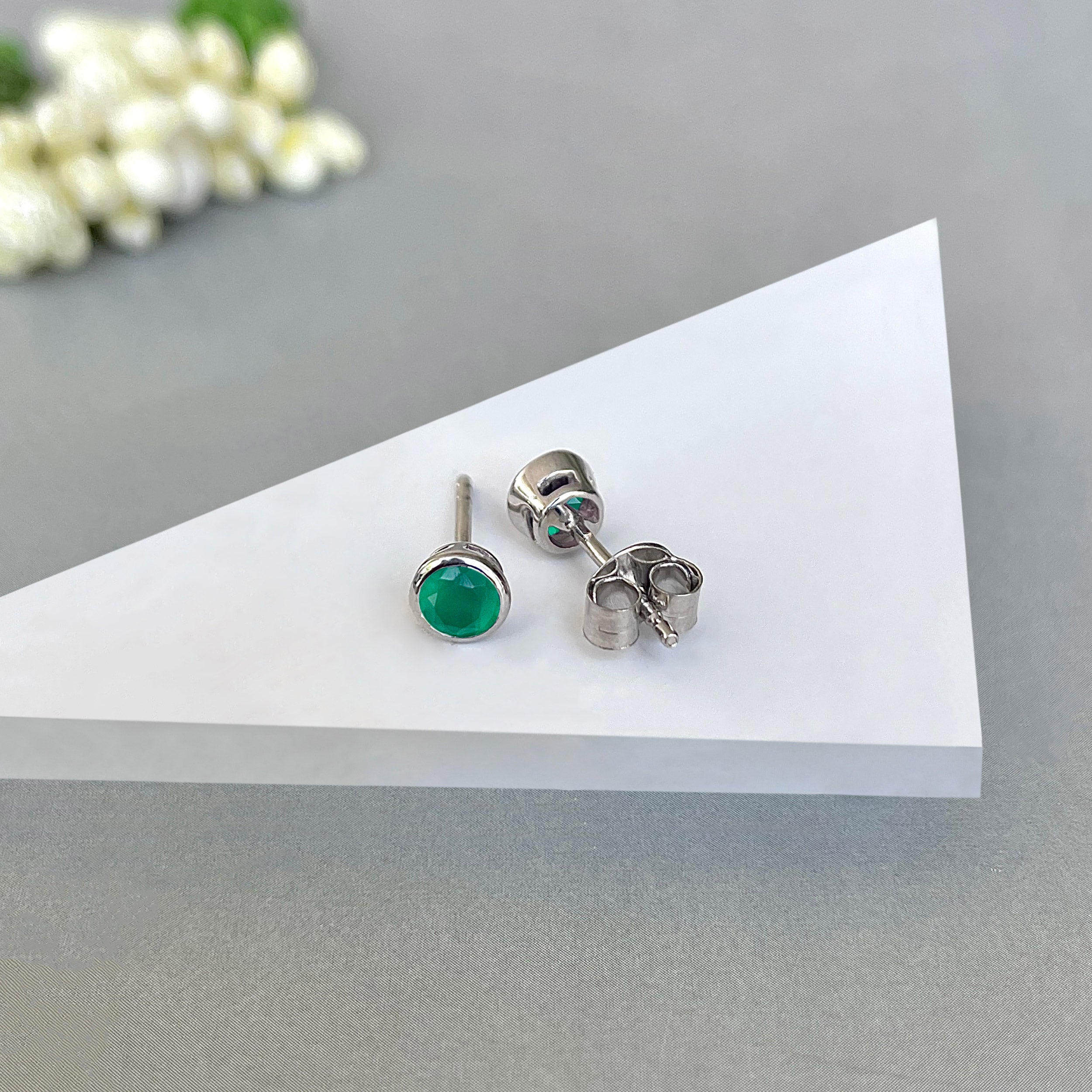 Green Onyx Stud Earrings-(GRO-SE-1375.)