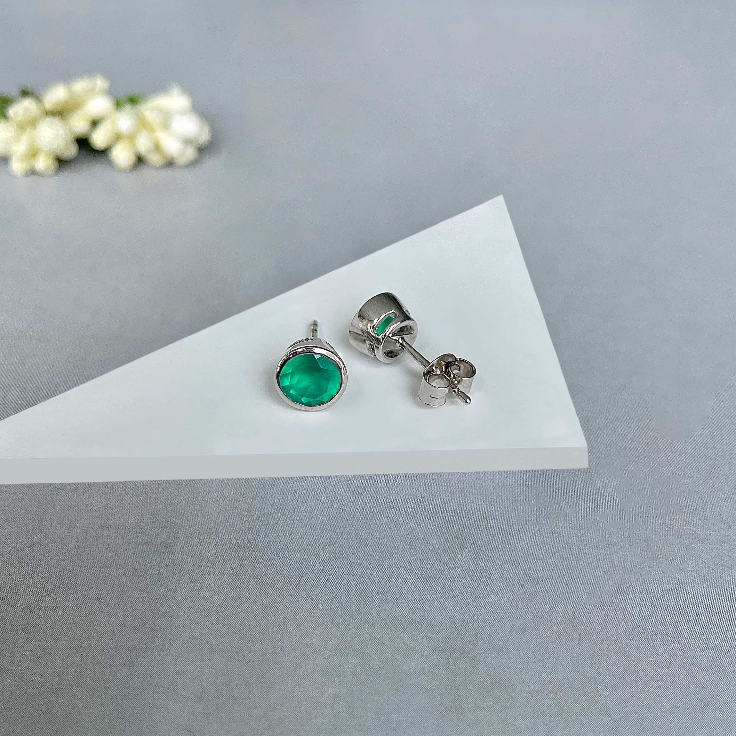 Green Onyx Stud Earrings-(GRO-SE-1426.)