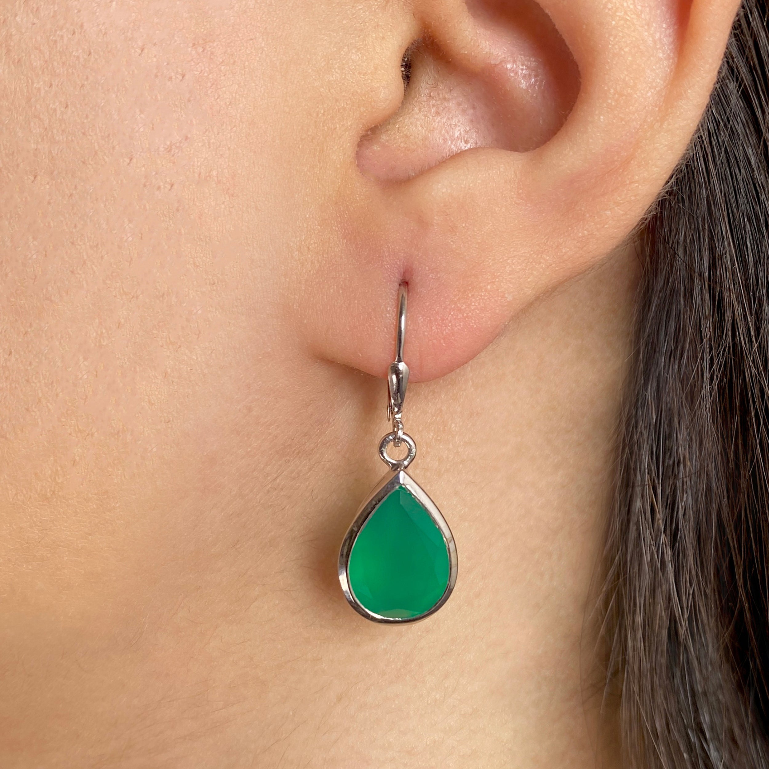 Green Onyx Leverback Earrings-(GRO-SE-725.)