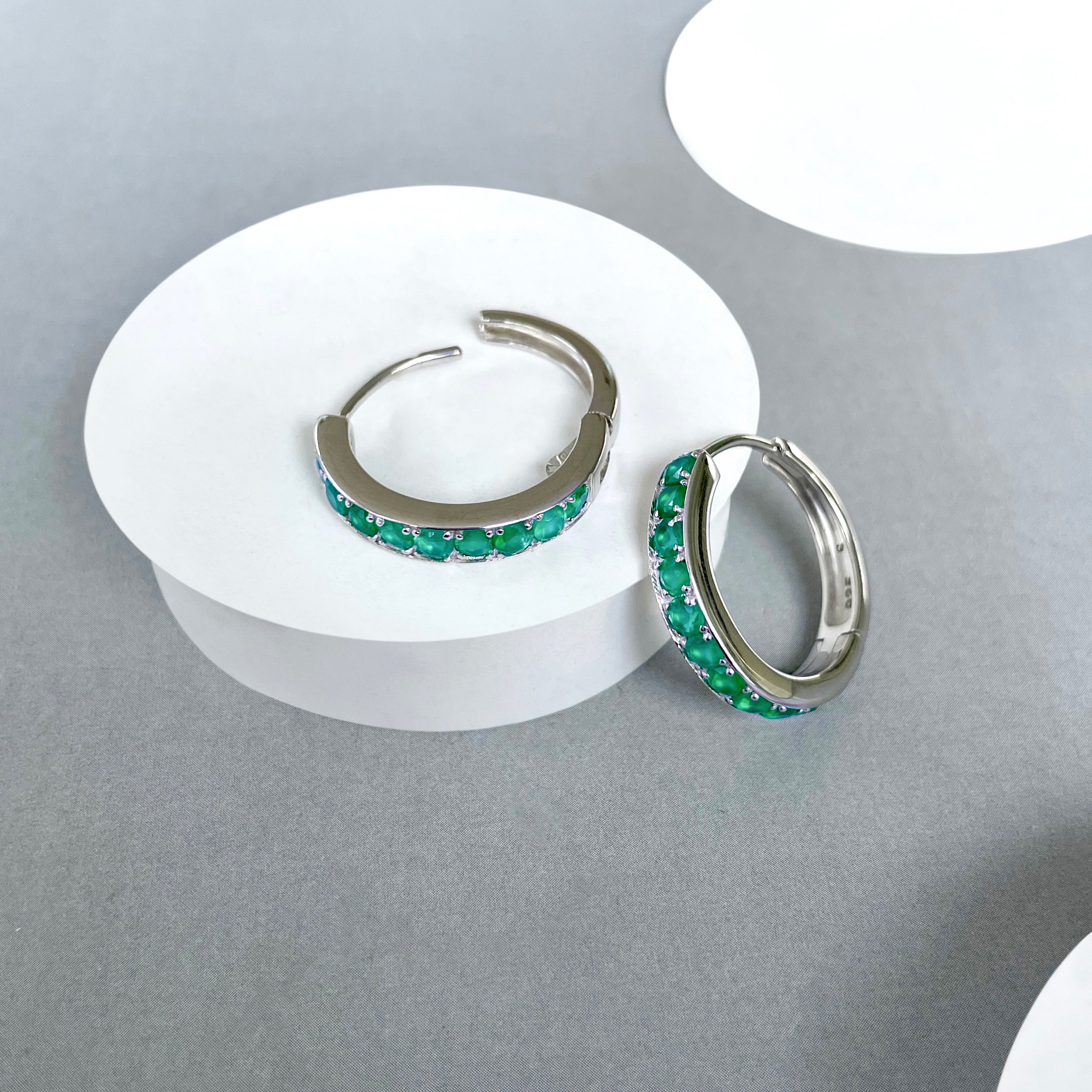 Green Onyx Hoop Earrings-(GRO-SE-970.)