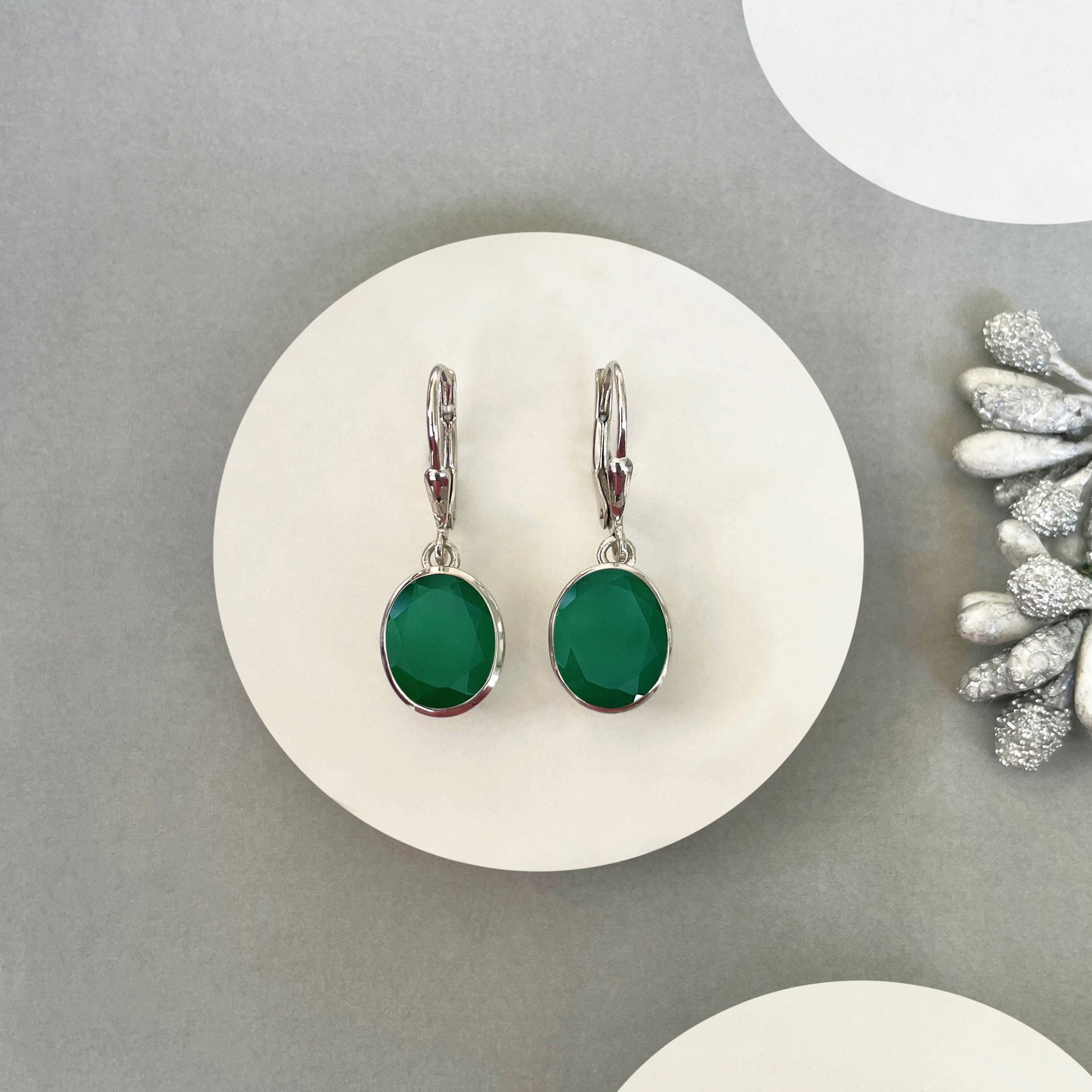 Green Onyx Leverback Earring-(GRO-SE-997.)
