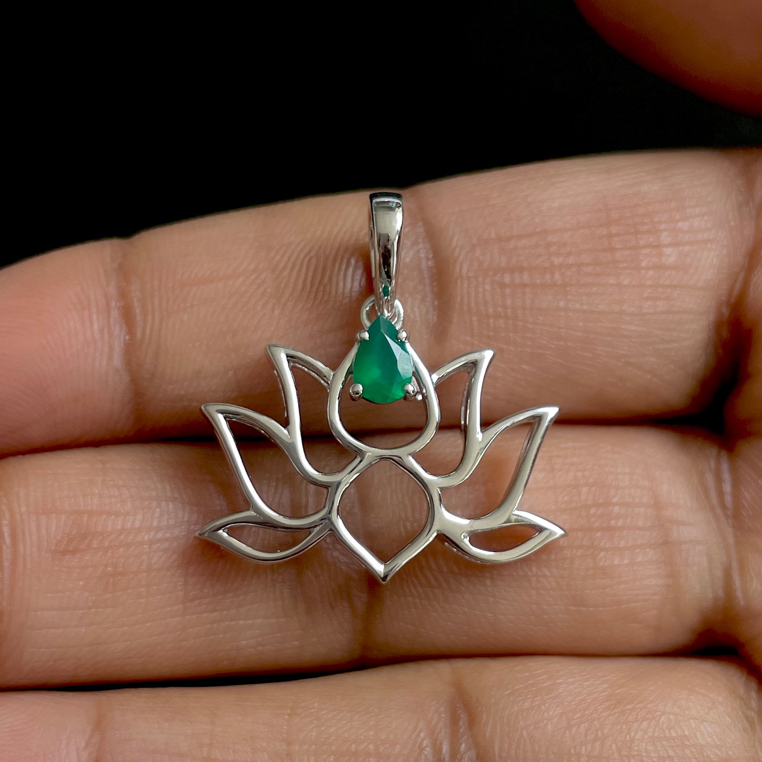 Green Onyx Lotus Pendant-(GRO-SN-156.)