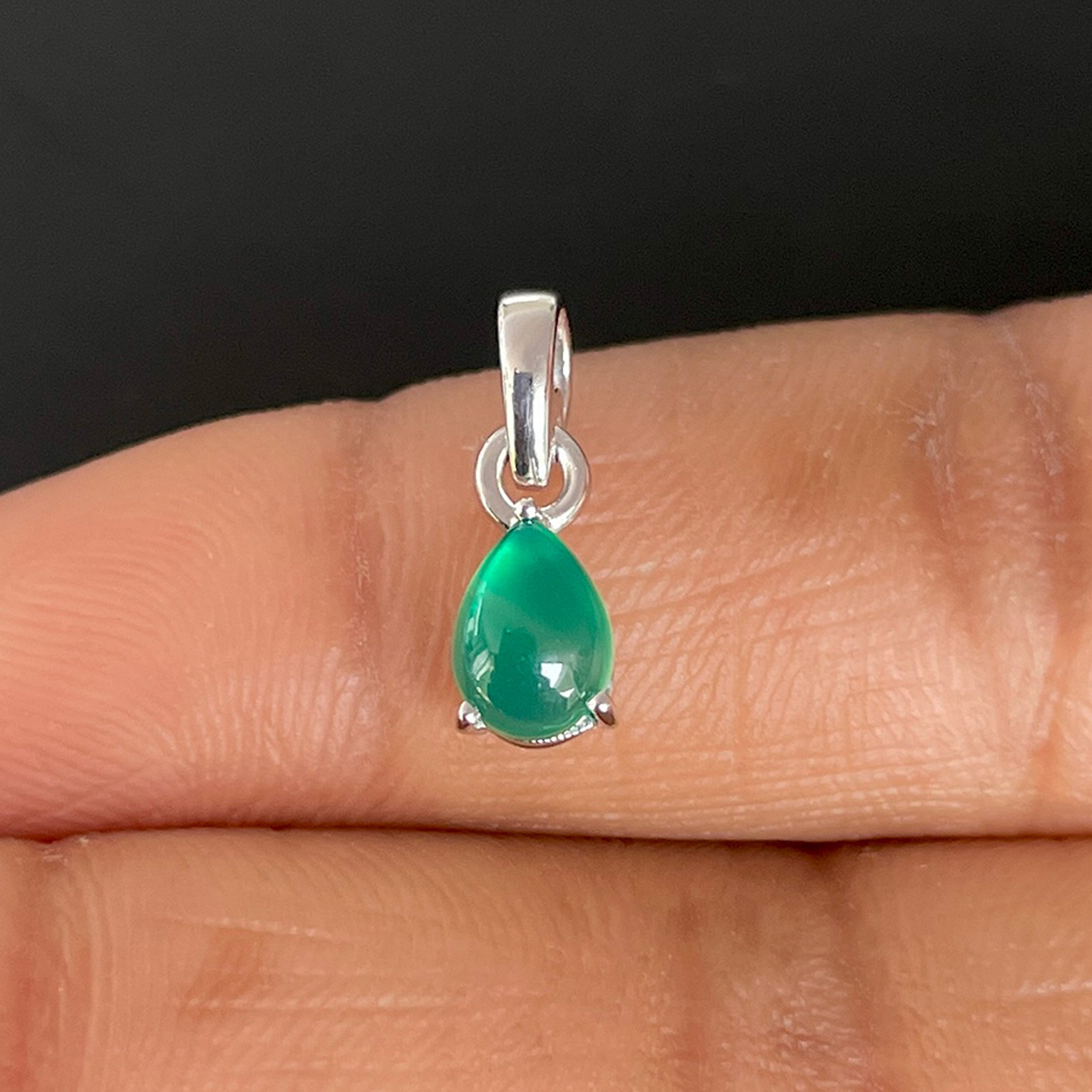 Green Onyx Pendant-(GRO-SP-1169.)