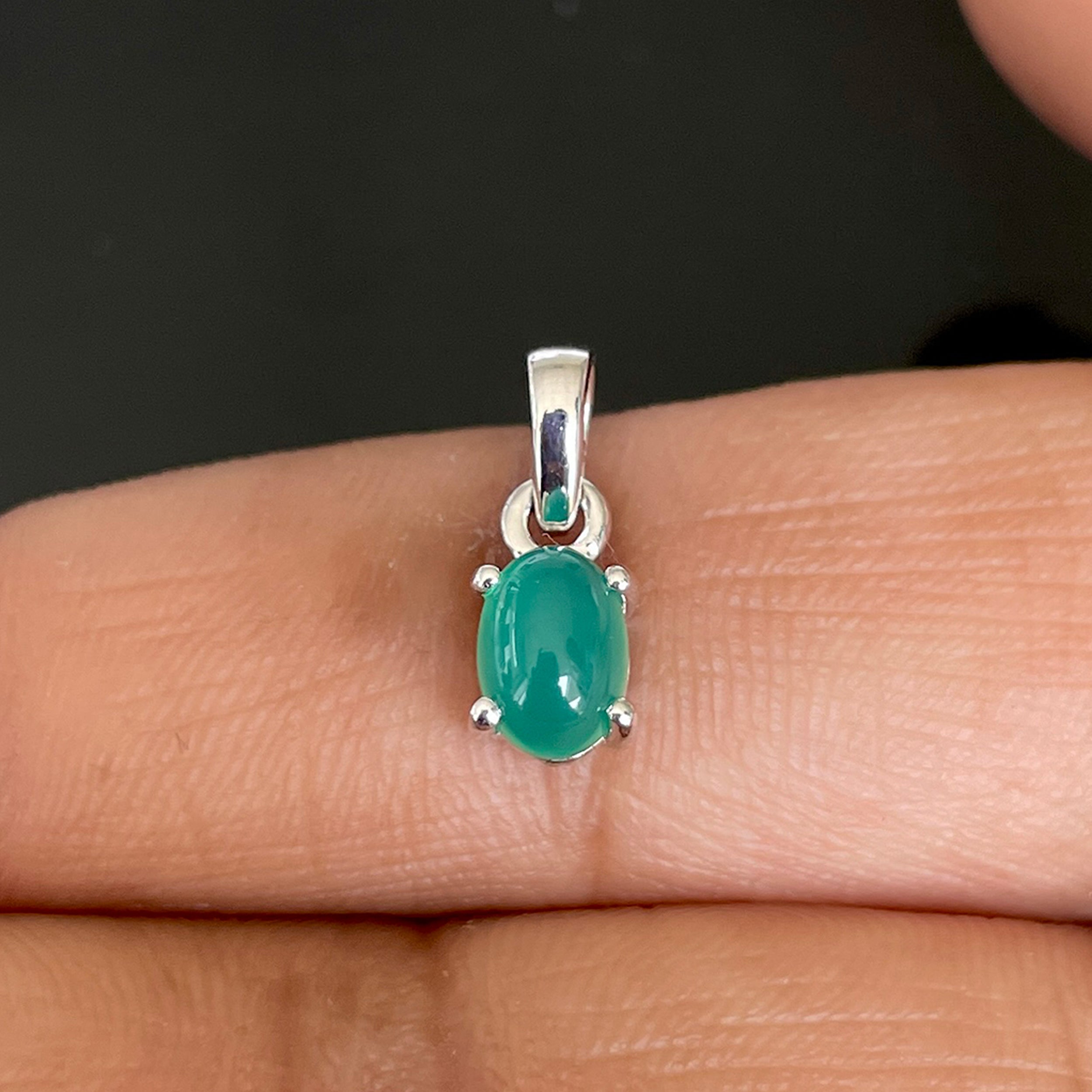 Gold Sincerity 3MM Green Onyx main image 1
