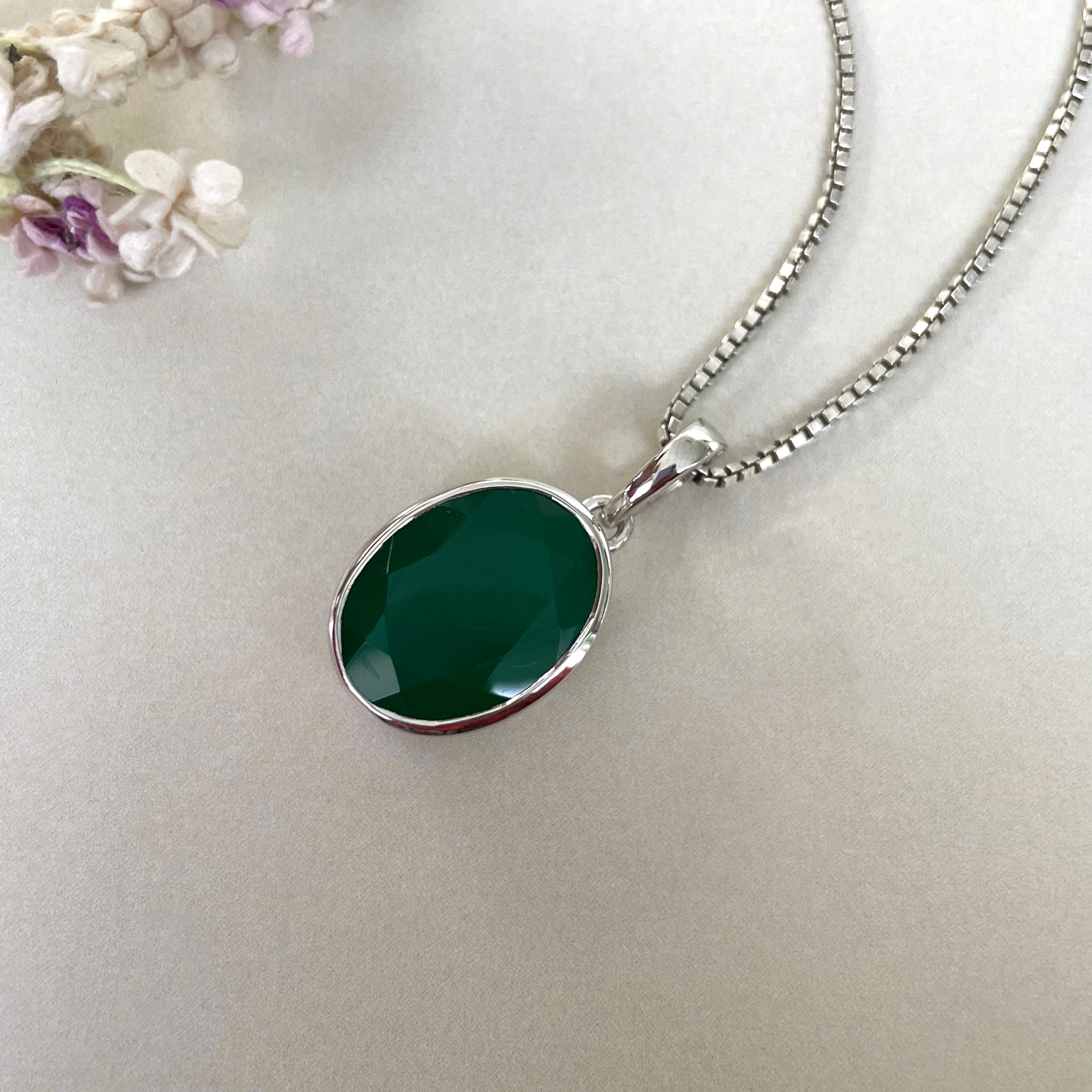 Green Onyx Pendant-(GRO-SP-458.)