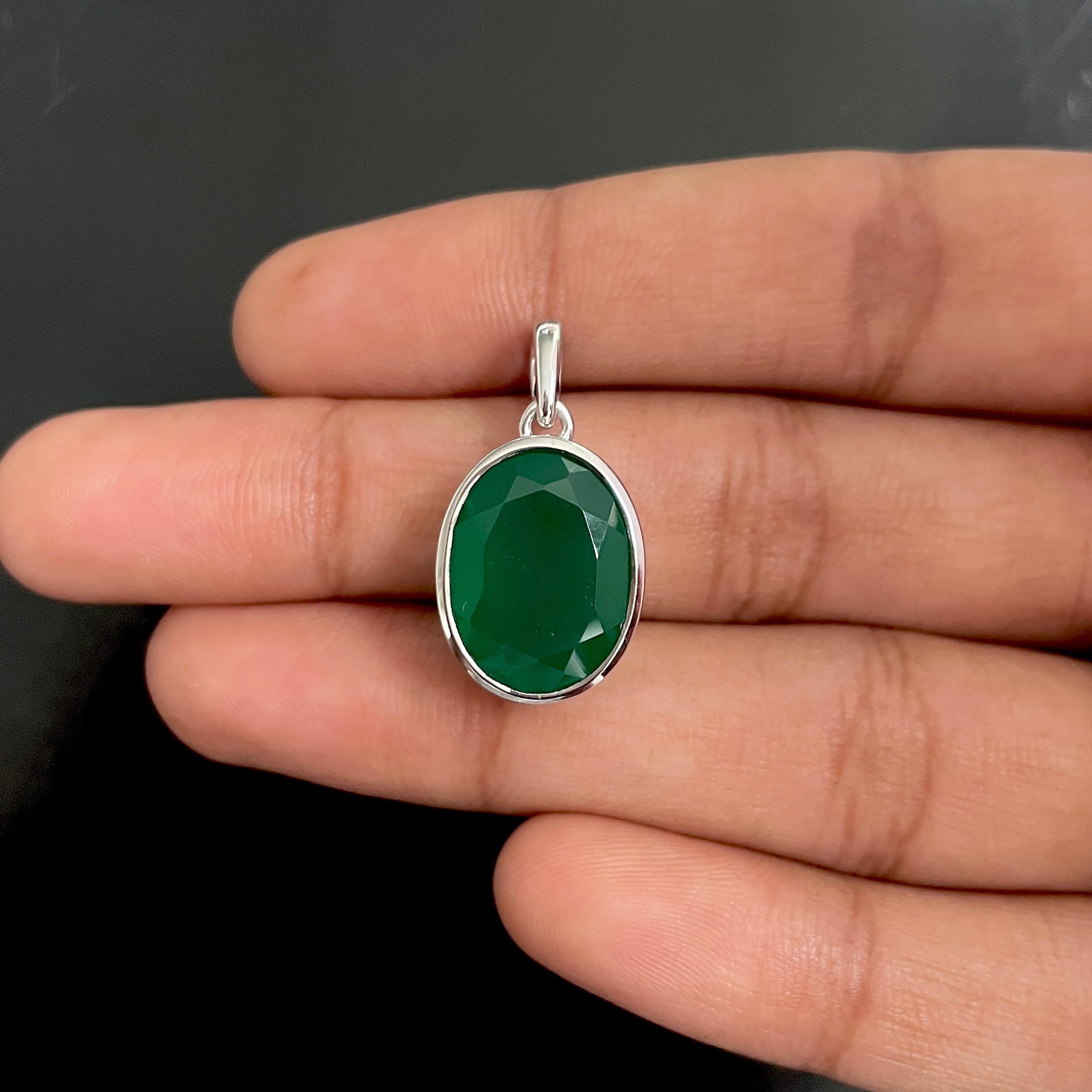 Green Onyx Pendant-(GRO-SP-458.)