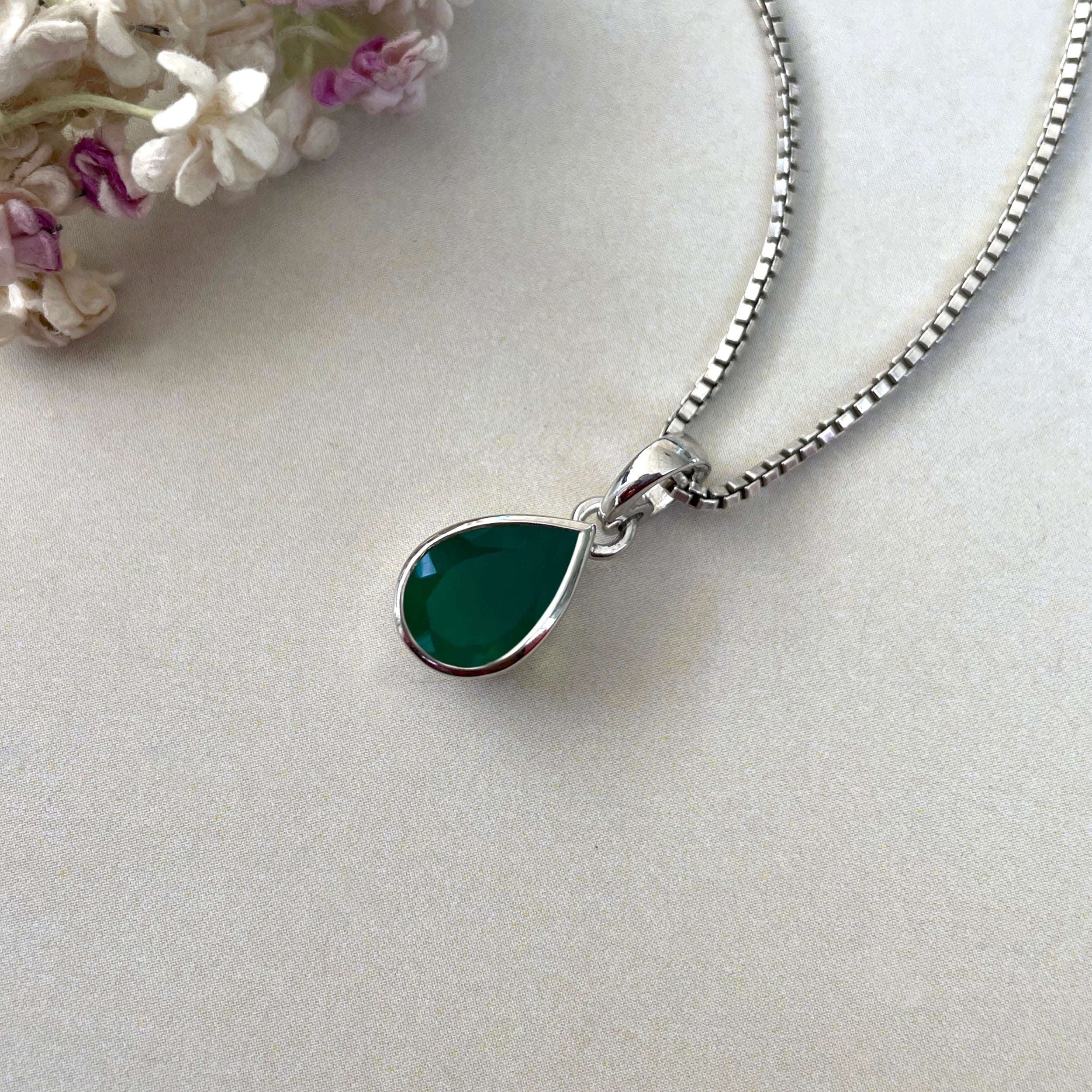 Green Onyx Pendant-(GRO-SP-468.)