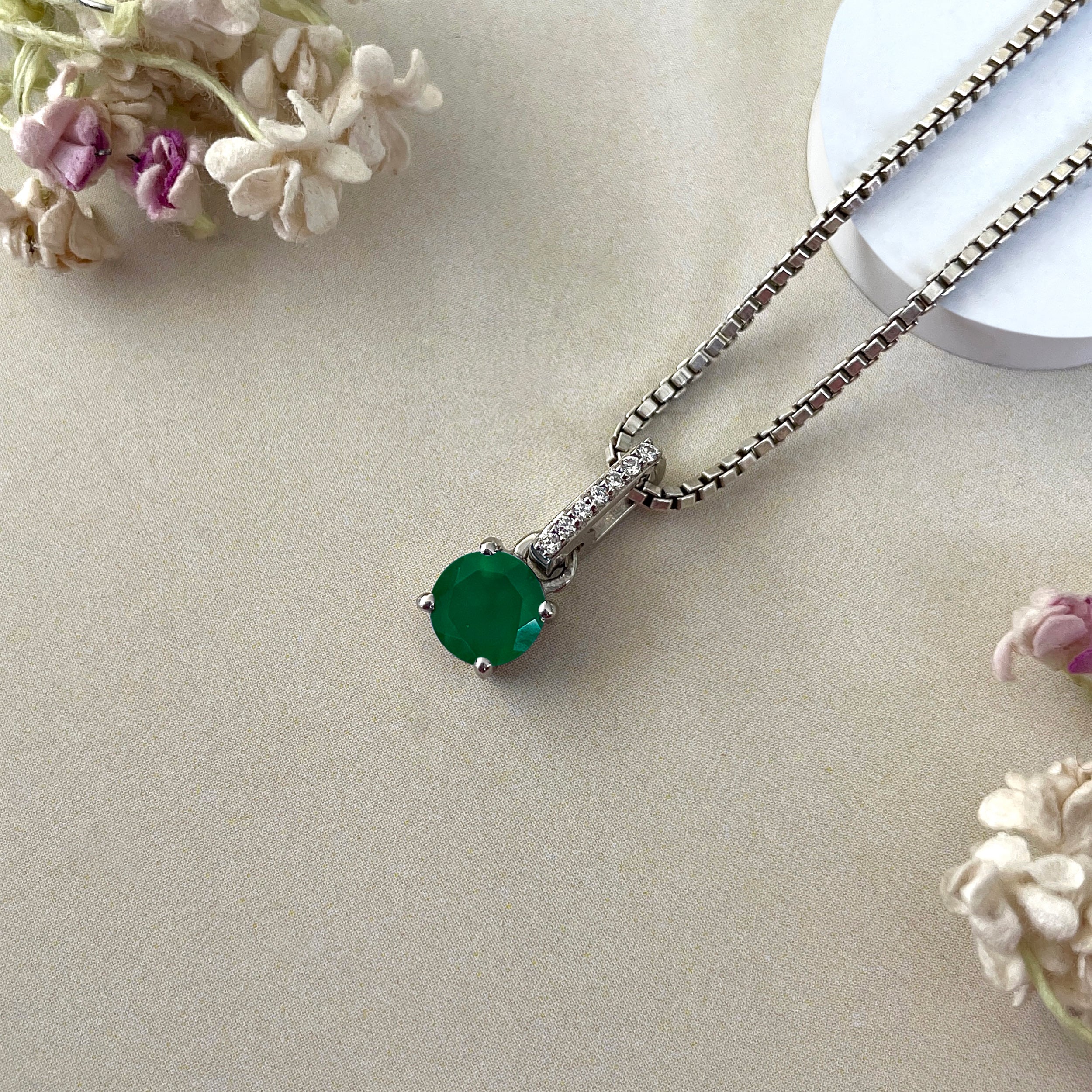 Green Onyx Pendant-(GRO-SP-549.)