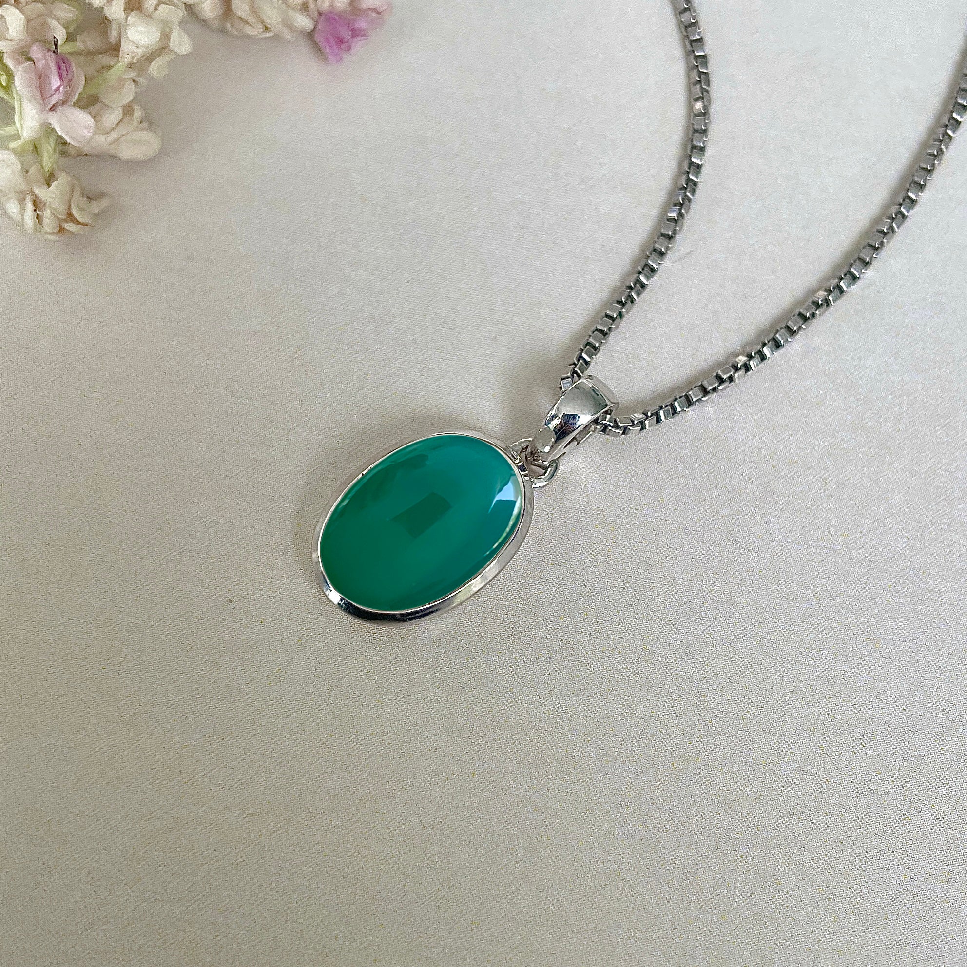 Green Onyx Pendant-(GRO-SP-686.)
