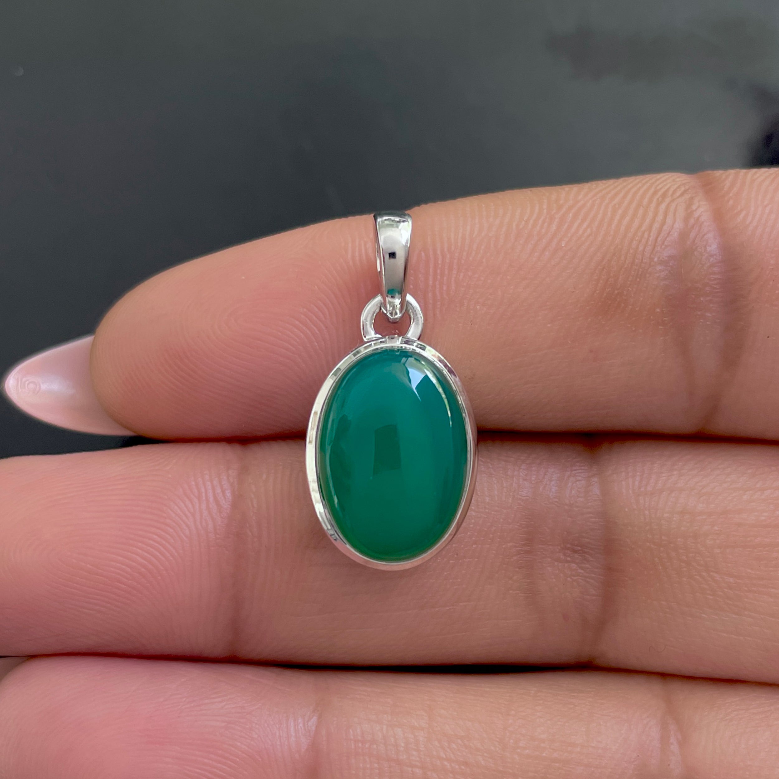 Green Onyx Pendant-(GRO-SP-686.)