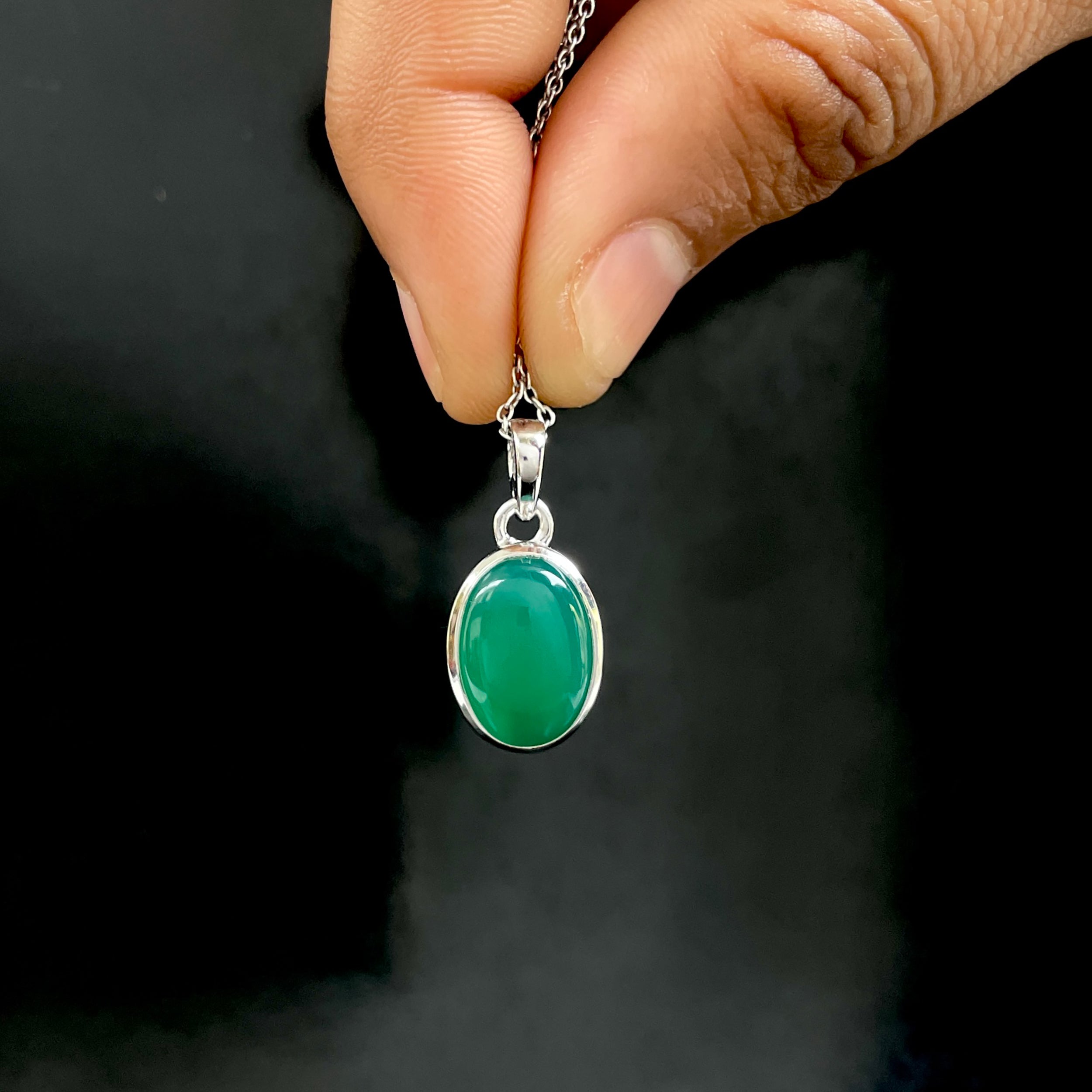 Green Onyx Pendant-(GRO-SP-686.)